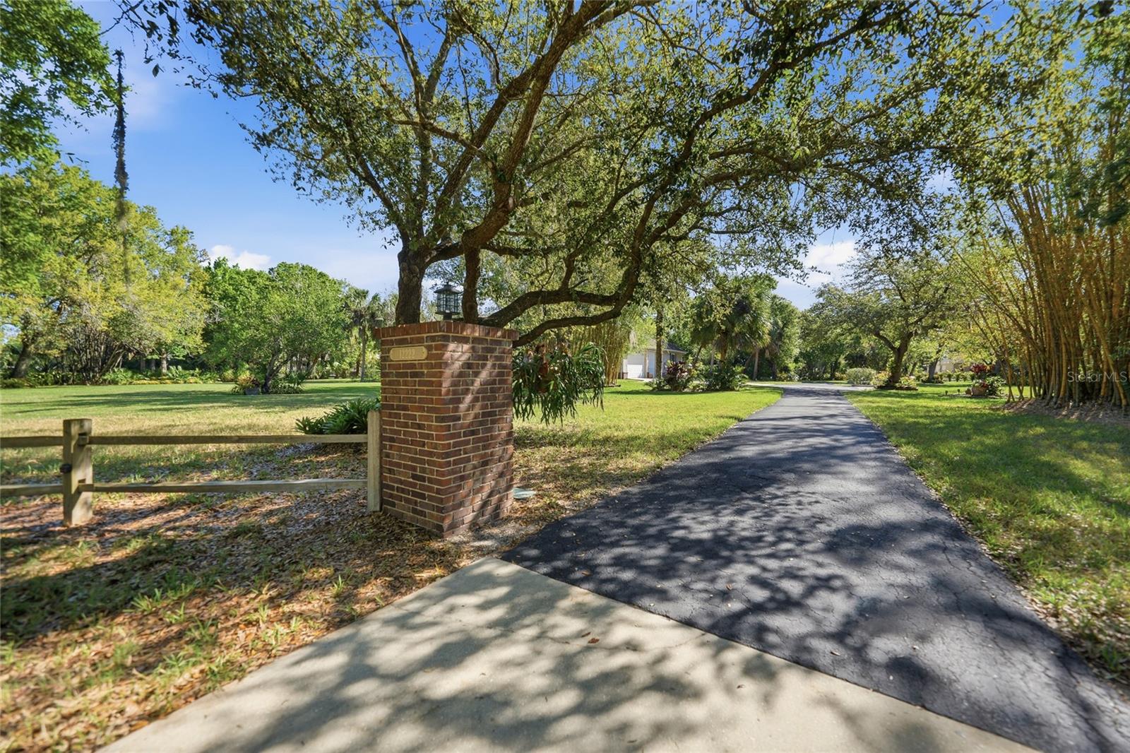 12222 SW AUSTIN AVE, LAKE SUZY, FL — photo 84