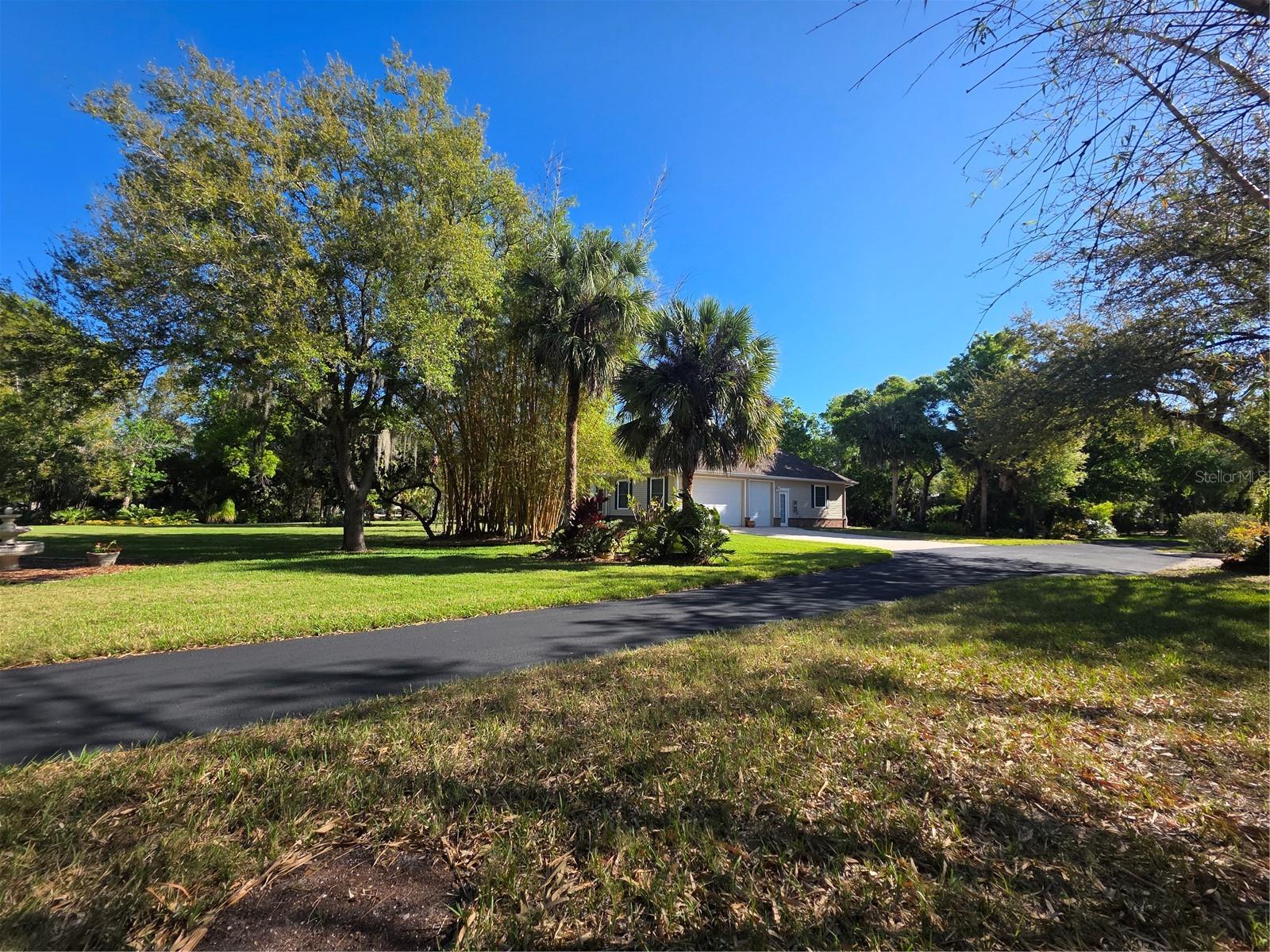 12222 SW AUSTIN AVE, LAKE SUZY, FL — photo 86