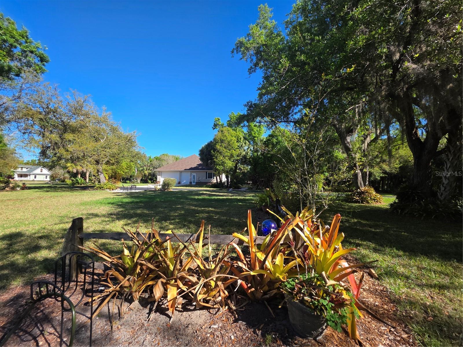 12222 SW AUSTIN AVE, LAKE SUZY, FL — photo 89