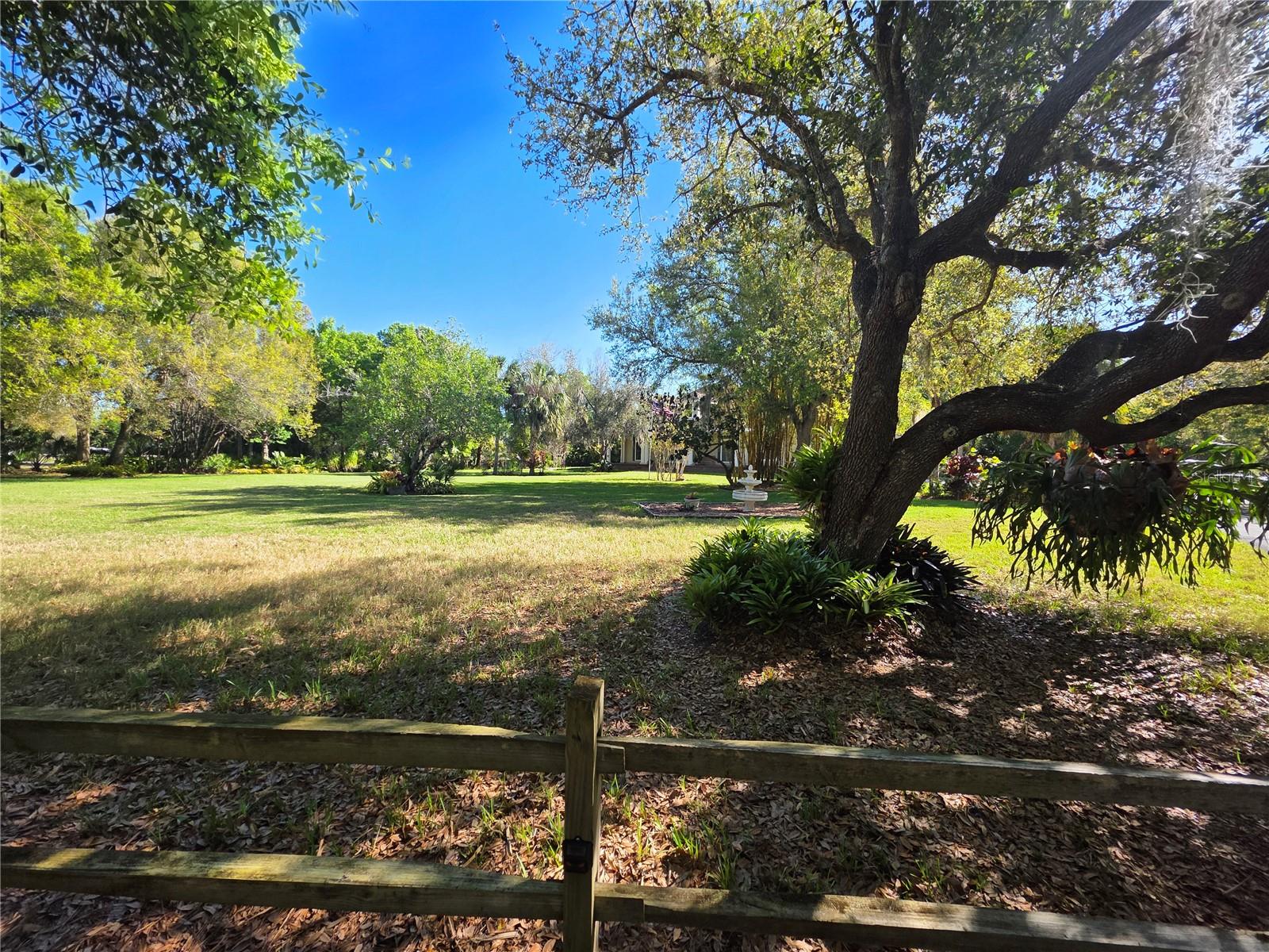 12222 SW AUSTIN AVE, LAKE SUZY, FL — photo 93