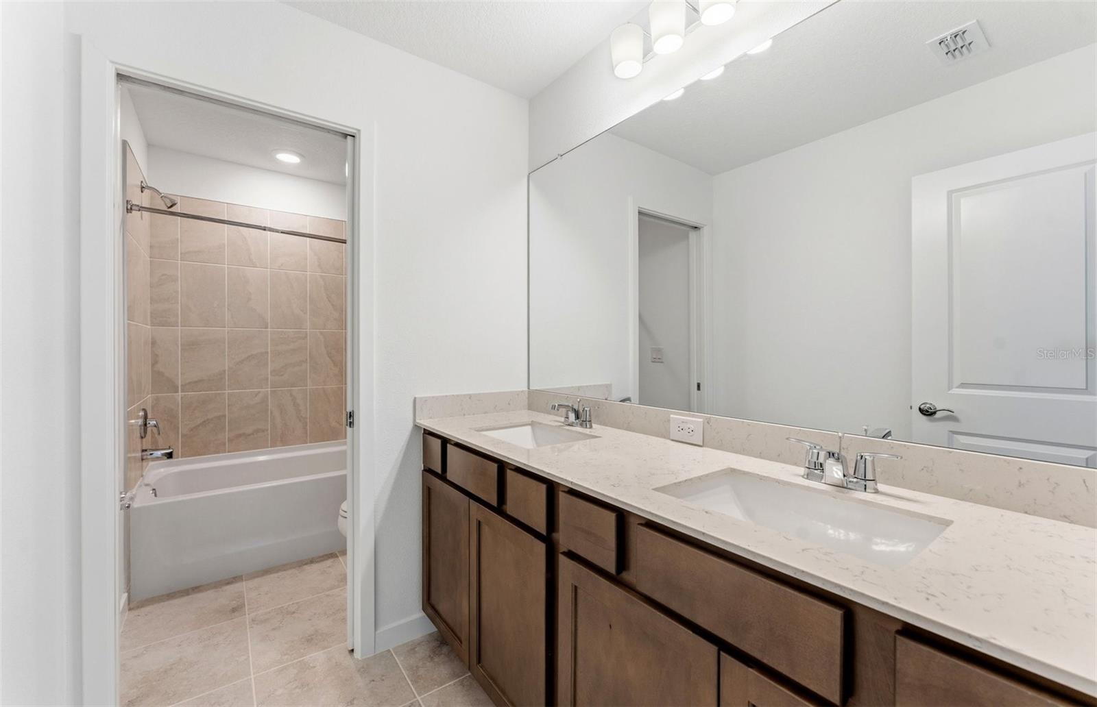 33452 BINDING TIES LN, WESLEY CHAPEL, FL — photo 13