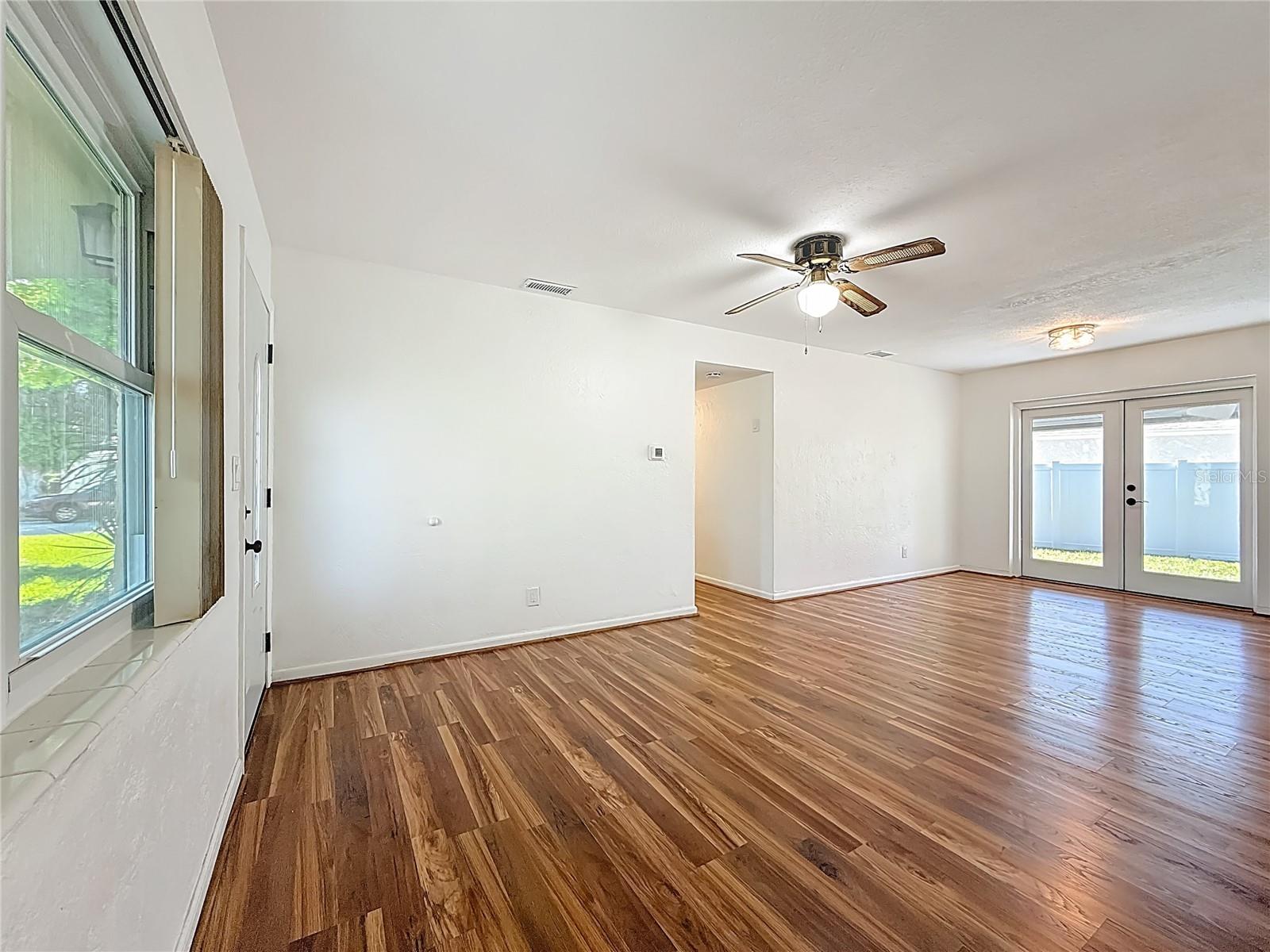 396 LEWIS BLVD SE, ST PETERSBURG, FL — photo 8