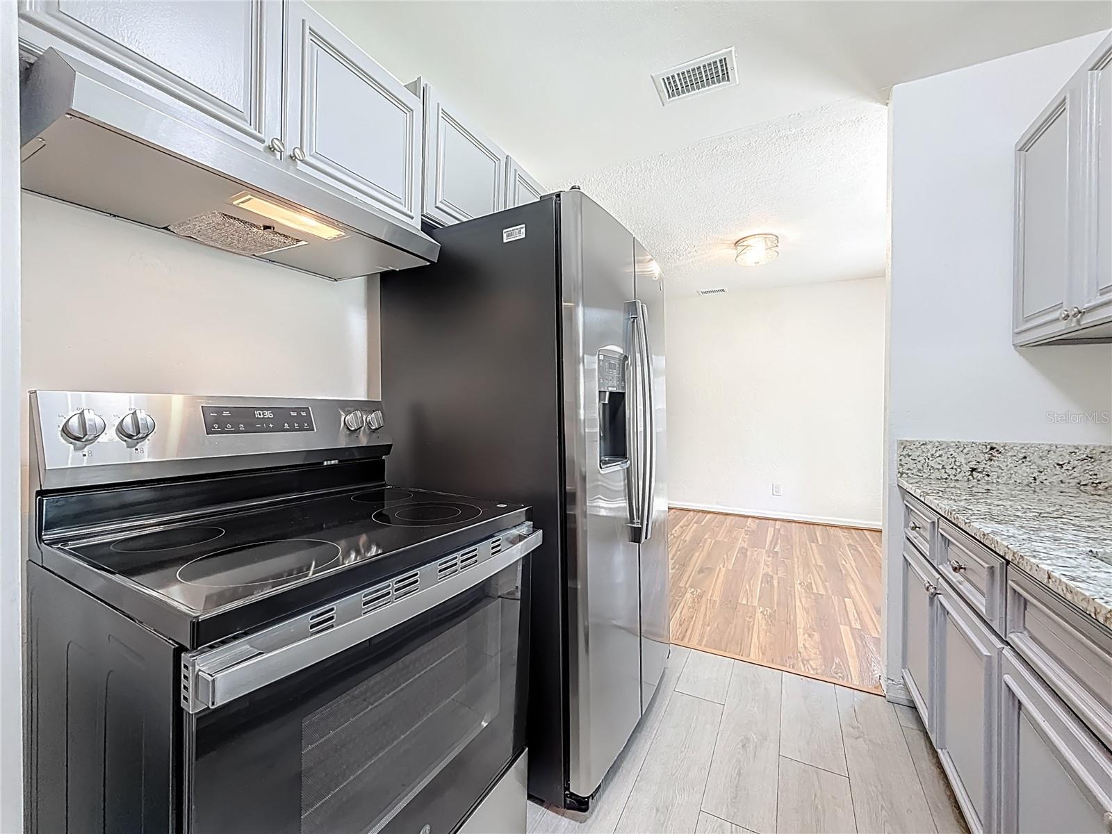 396 LEWIS BLVD SE, ST PETERSBURG, FL — photo 17