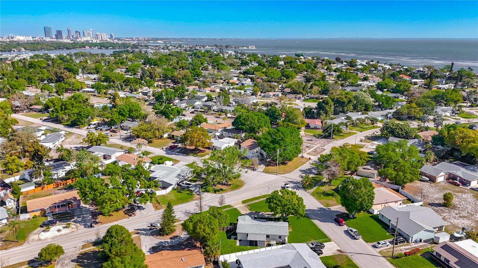 396 LEWIS BLVD SE, ST PETERSBURG, FL — photo 42