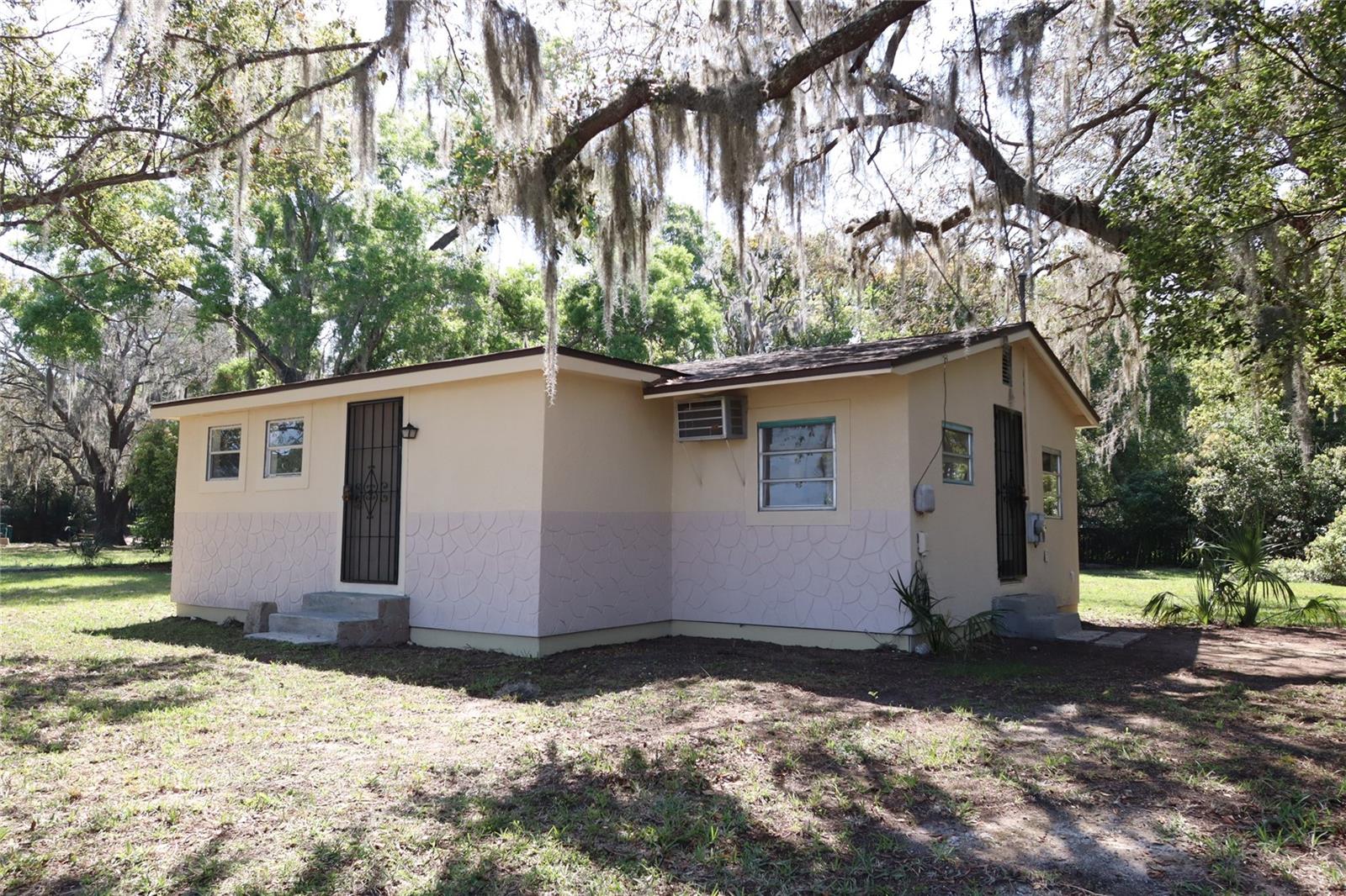 2024 DIXIE AVE, EUSTIS, FL — photo 8