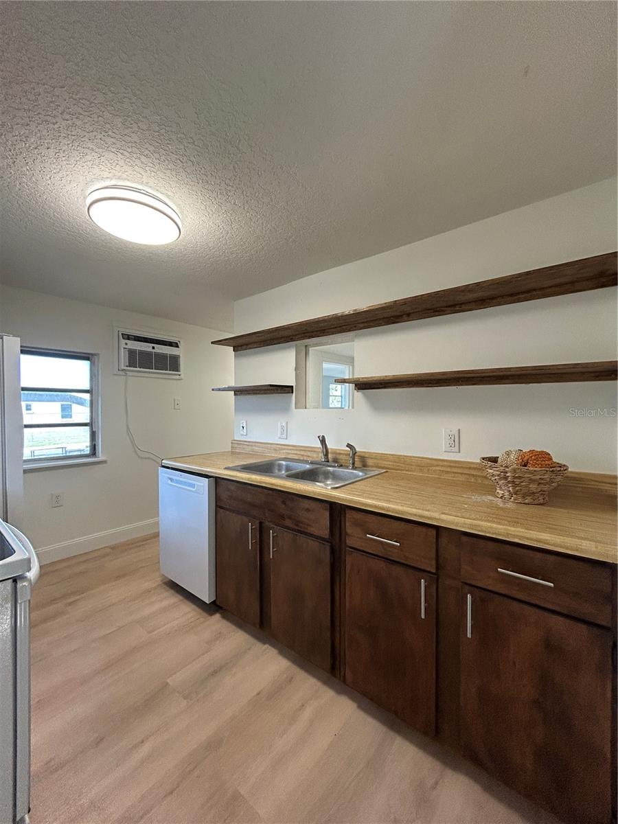 2024 DIXIE AVE, EUSTIS, FL — photo 12