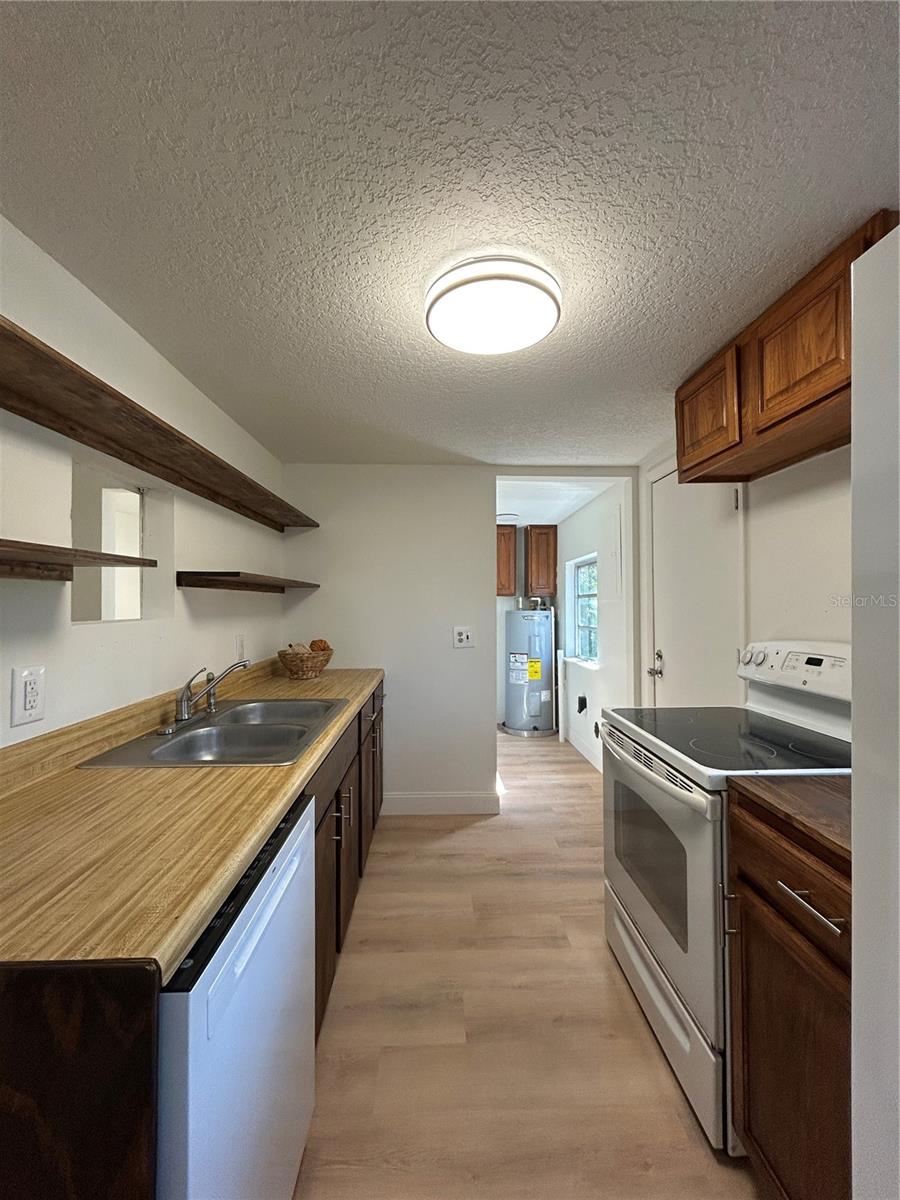 2024 DIXIE AVE, EUSTIS, FL — photo 13