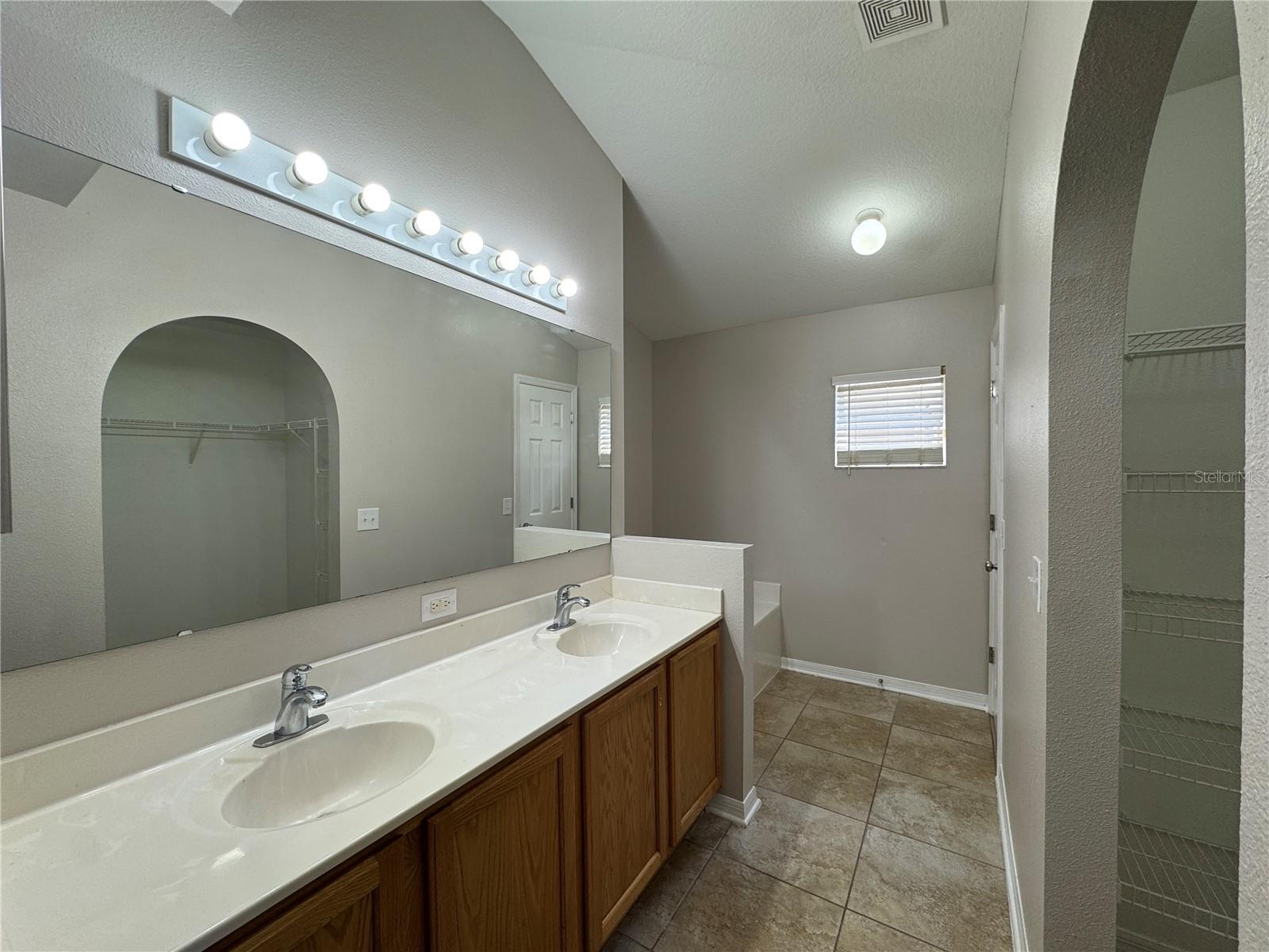 357 SQUIRES GROVE DR, WINTER HAVEN, FL — photo 9