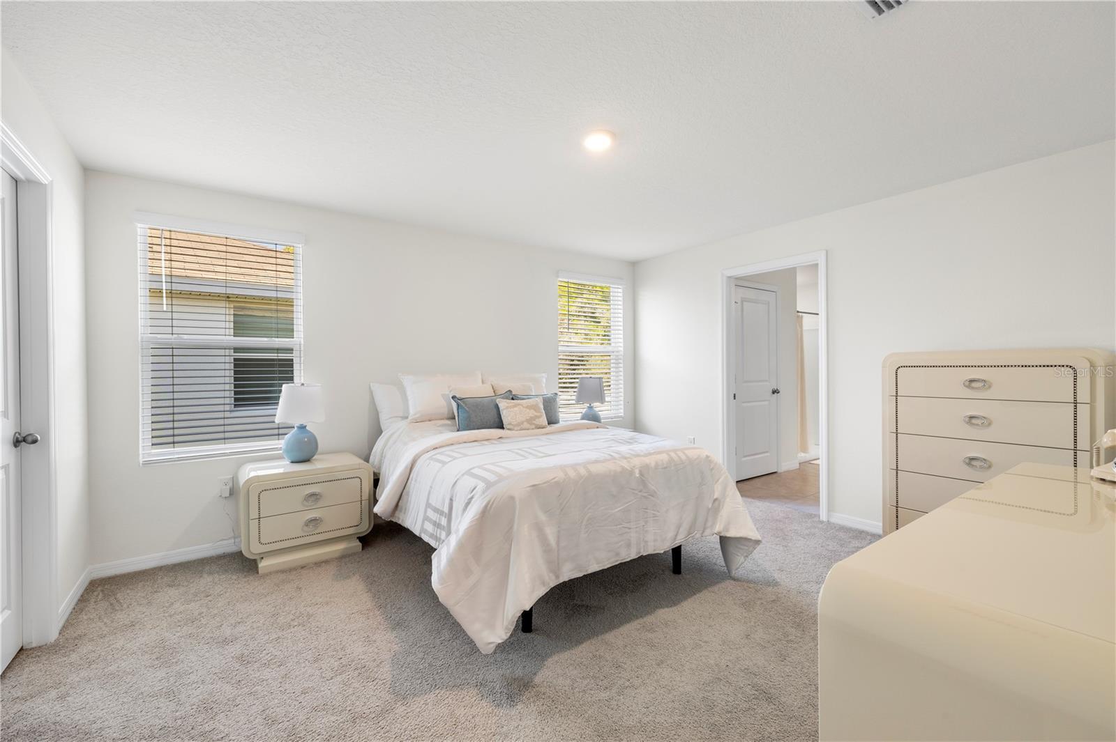 37247 KINGS CROWN DR, ZEPHYRHILLS, FL — photo 20
