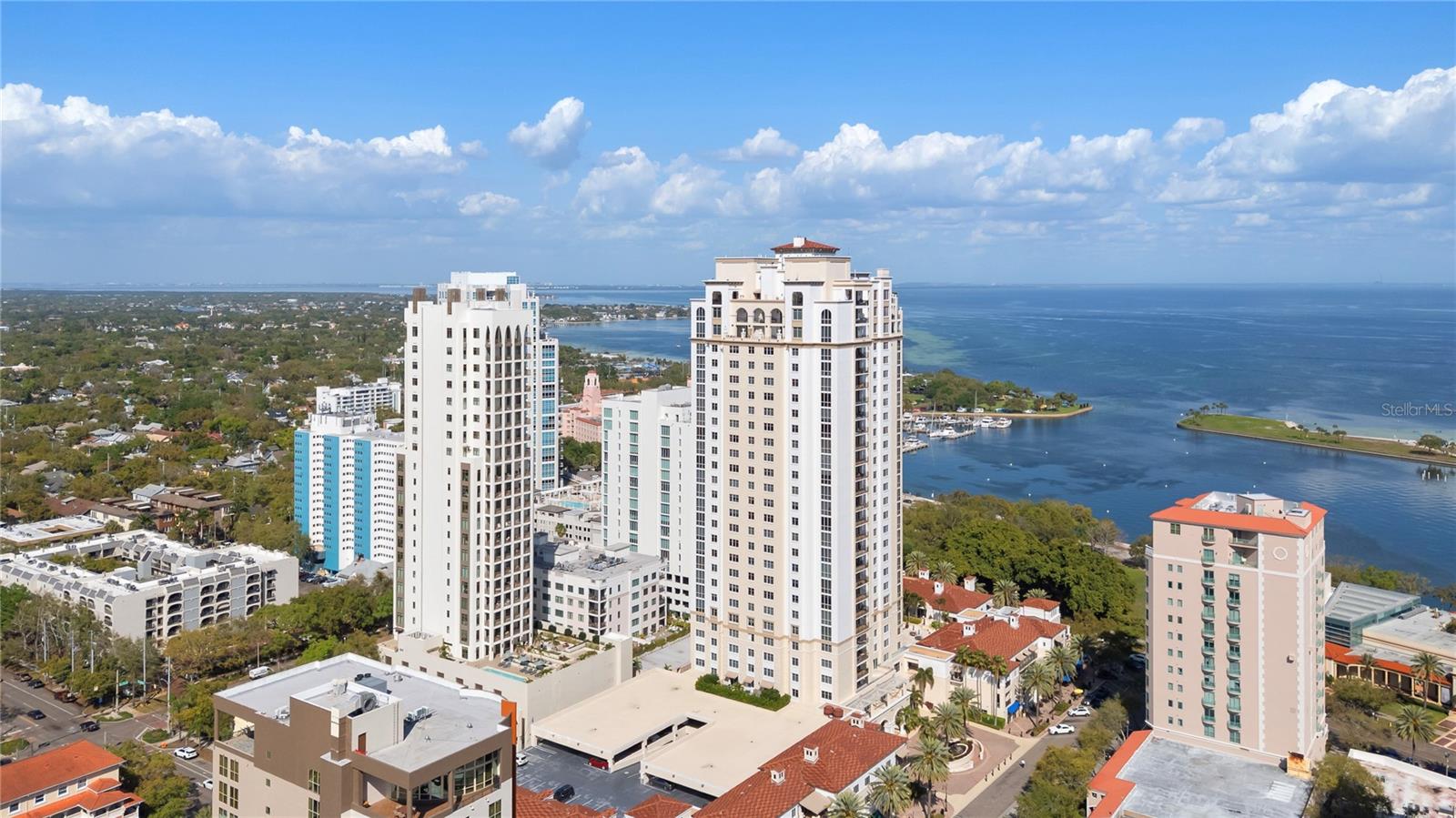 300 BEACH DR NE #302, ST PETERSBURG, FL