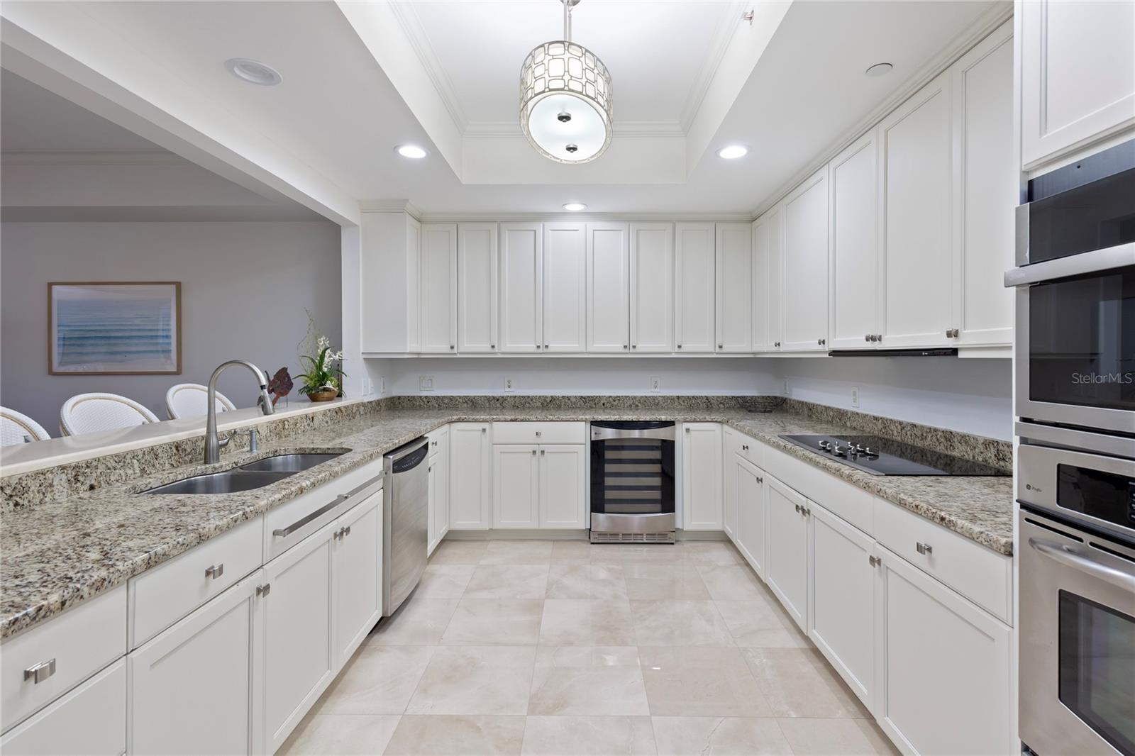 300 BEACH DR NE #302, ST PETERSBURG, FL — photo 4