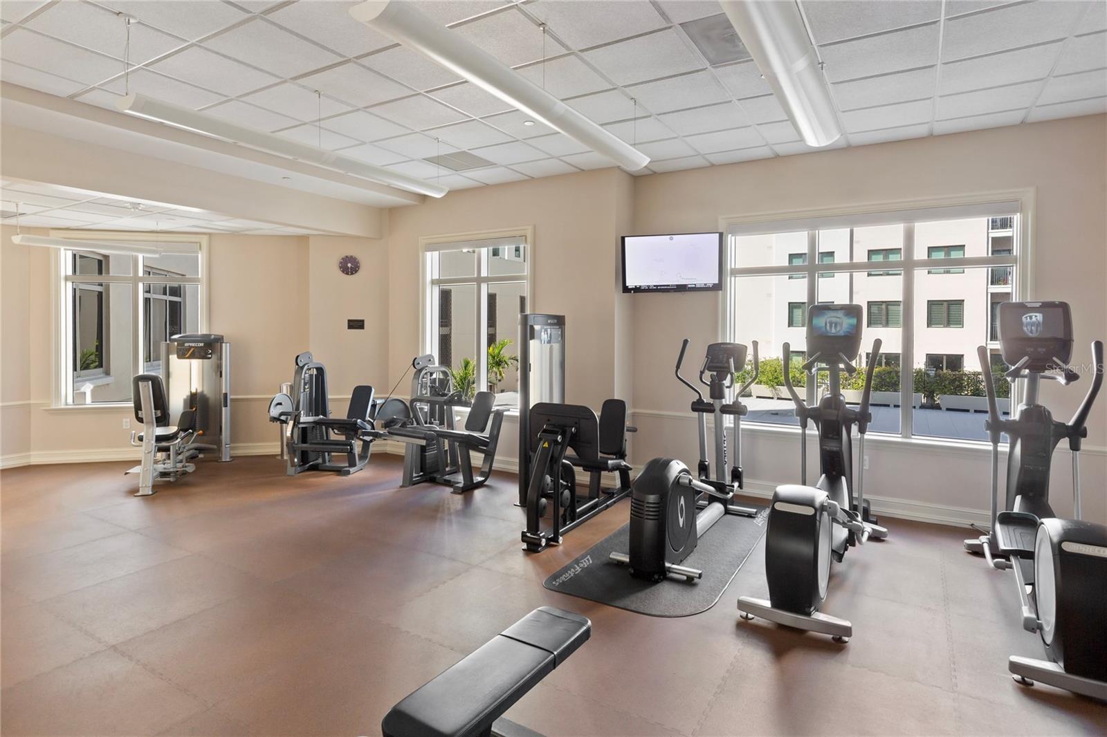 300 BEACH DR NE #302, ST PETERSBURG, FL — photo 36