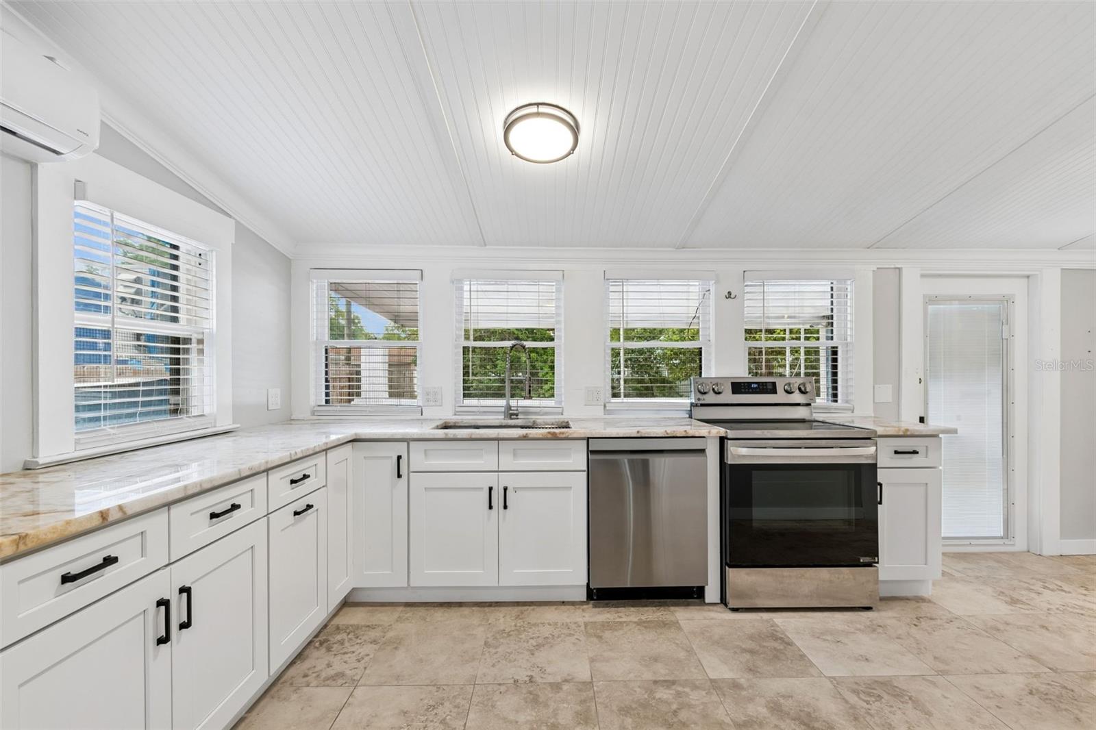 507 W PARIS ST, TAMPA, FL — photo 8