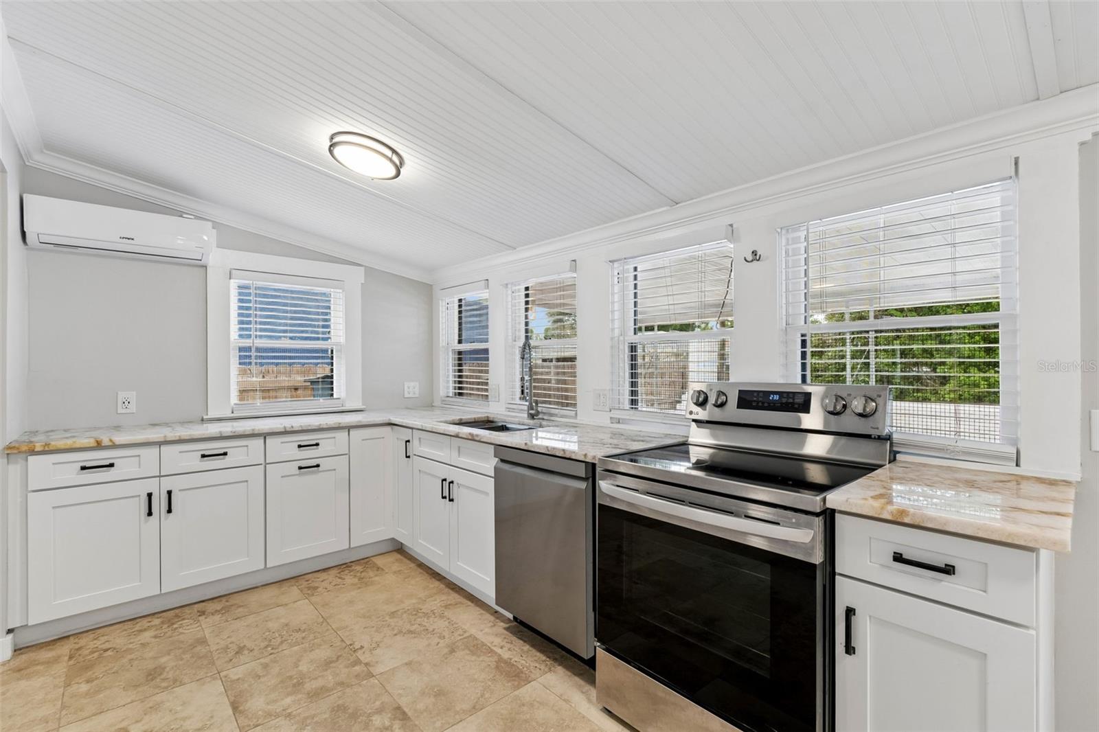 507 W PARIS ST, TAMPA, FL — photo 9