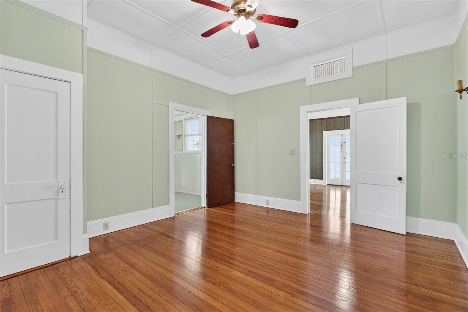 630 NE 6TH AVE, GAINESVILLE, FL — photo 16