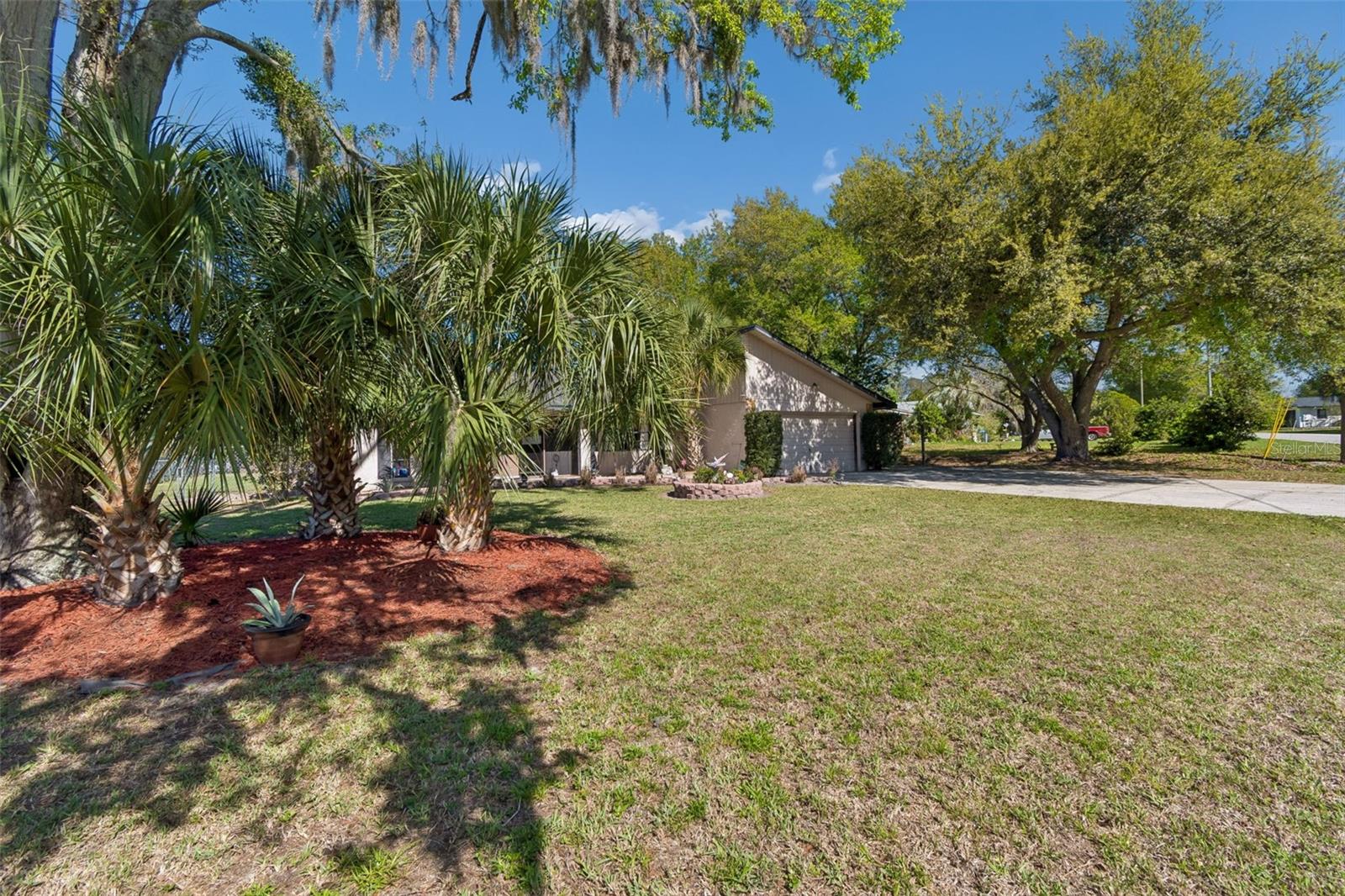 5059 BERNADETTE DR, ZEPHYRHILLS, FL — photo 2
