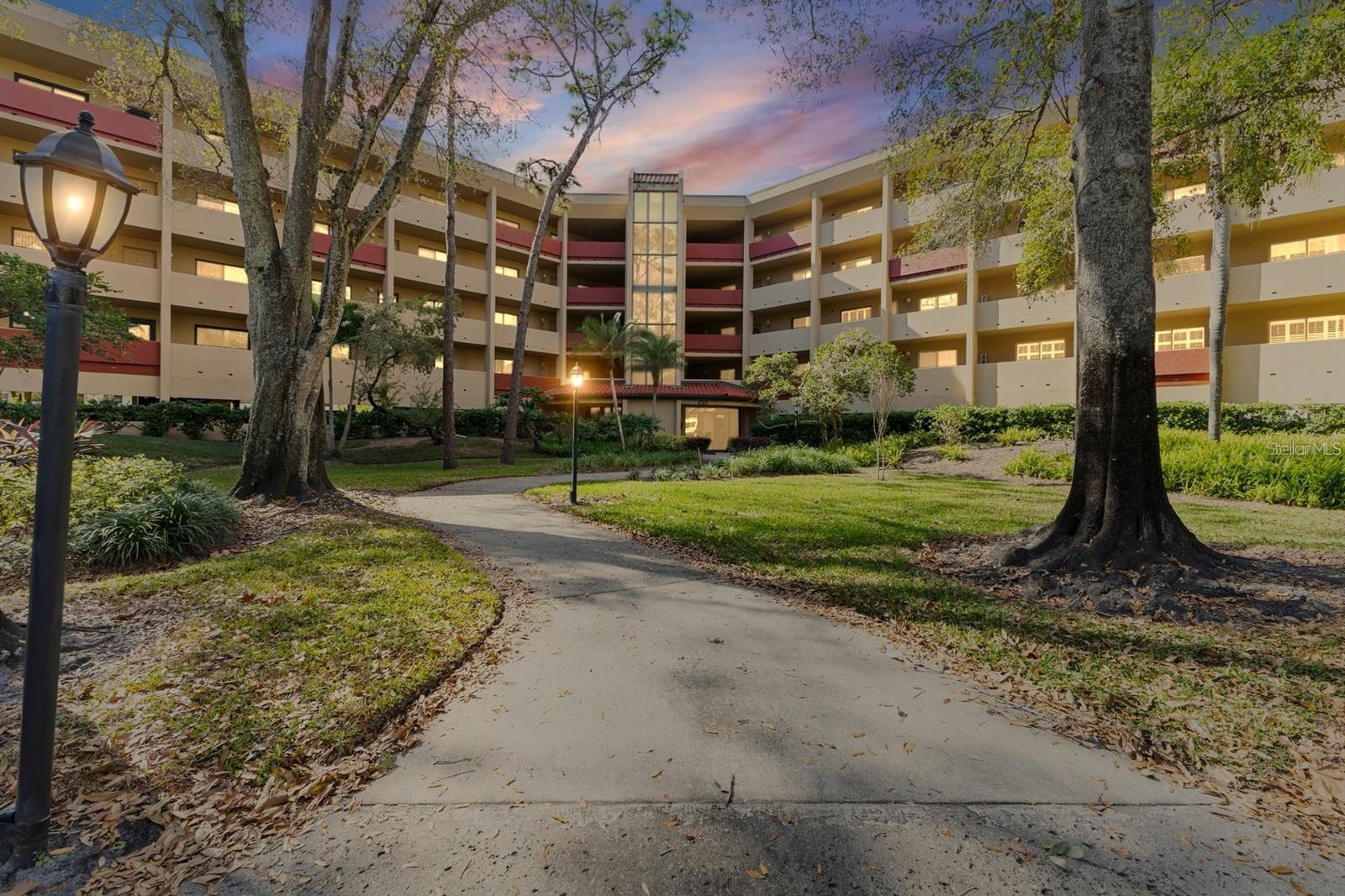 3076 EASTLAND BLVD #210, CLEARWATER, FL — photo 2
