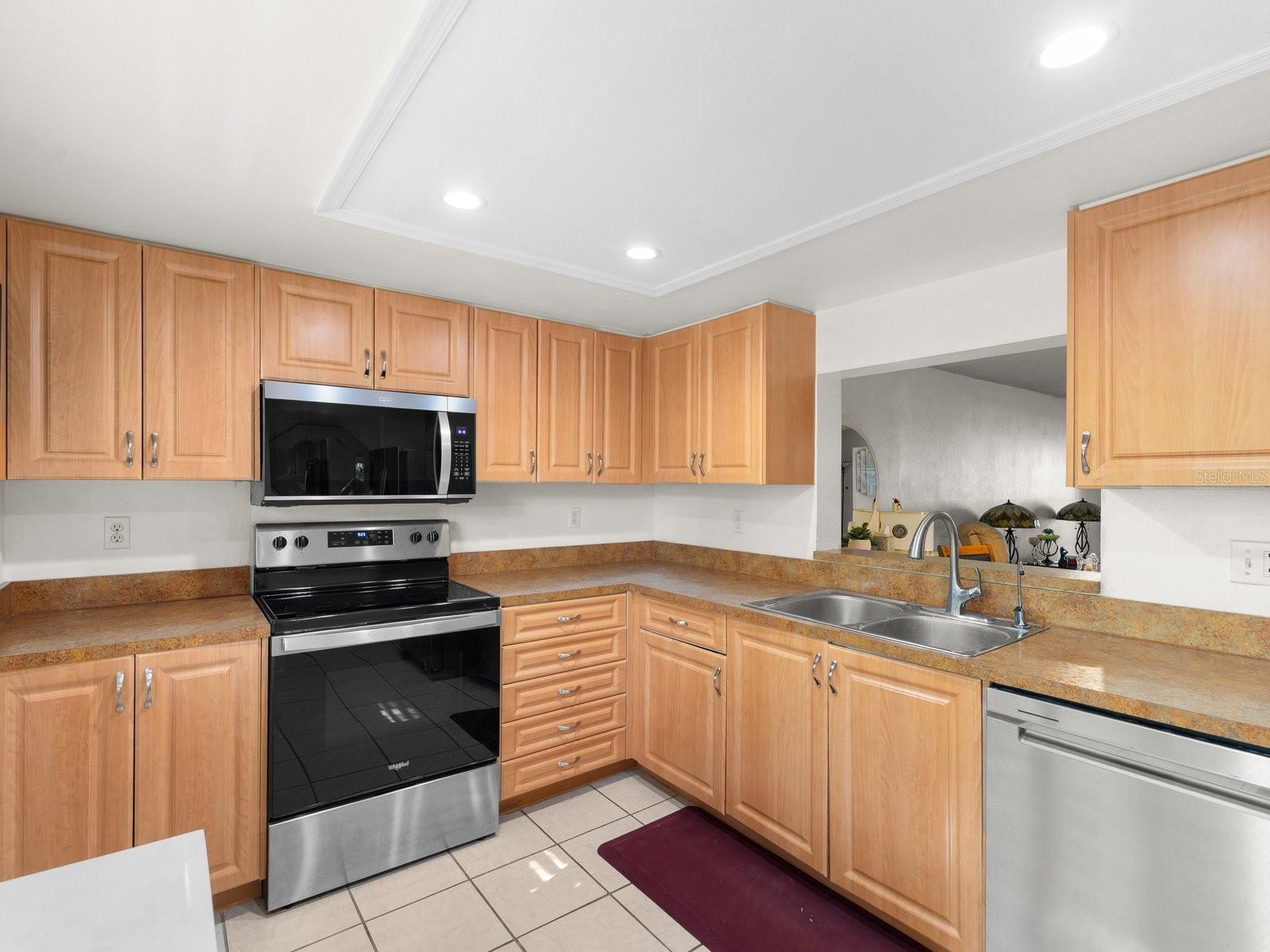 3076 EASTLAND BLVD #210, CLEARWATER, FL — photo 10