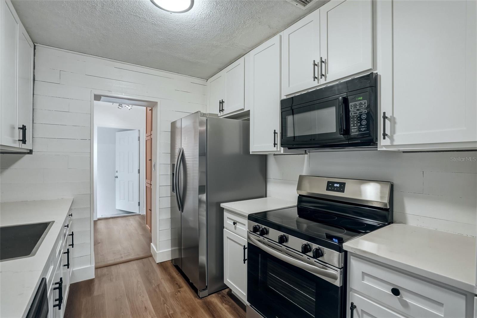 220 45TH AVE S, ST PETERSBURG, FL — photo 12