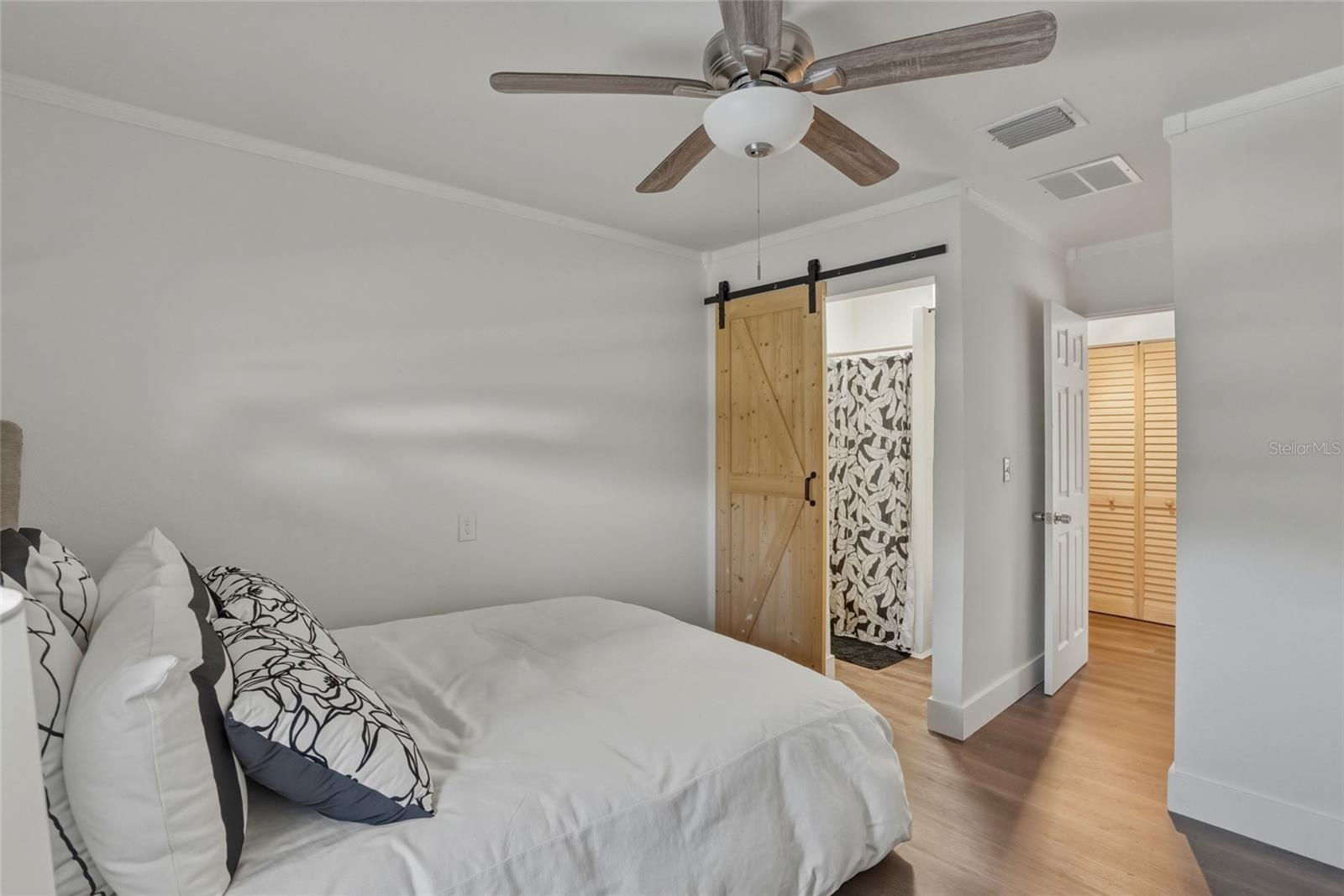 220 45TH AVE S, ST PETERSBURG, FL — photo 14