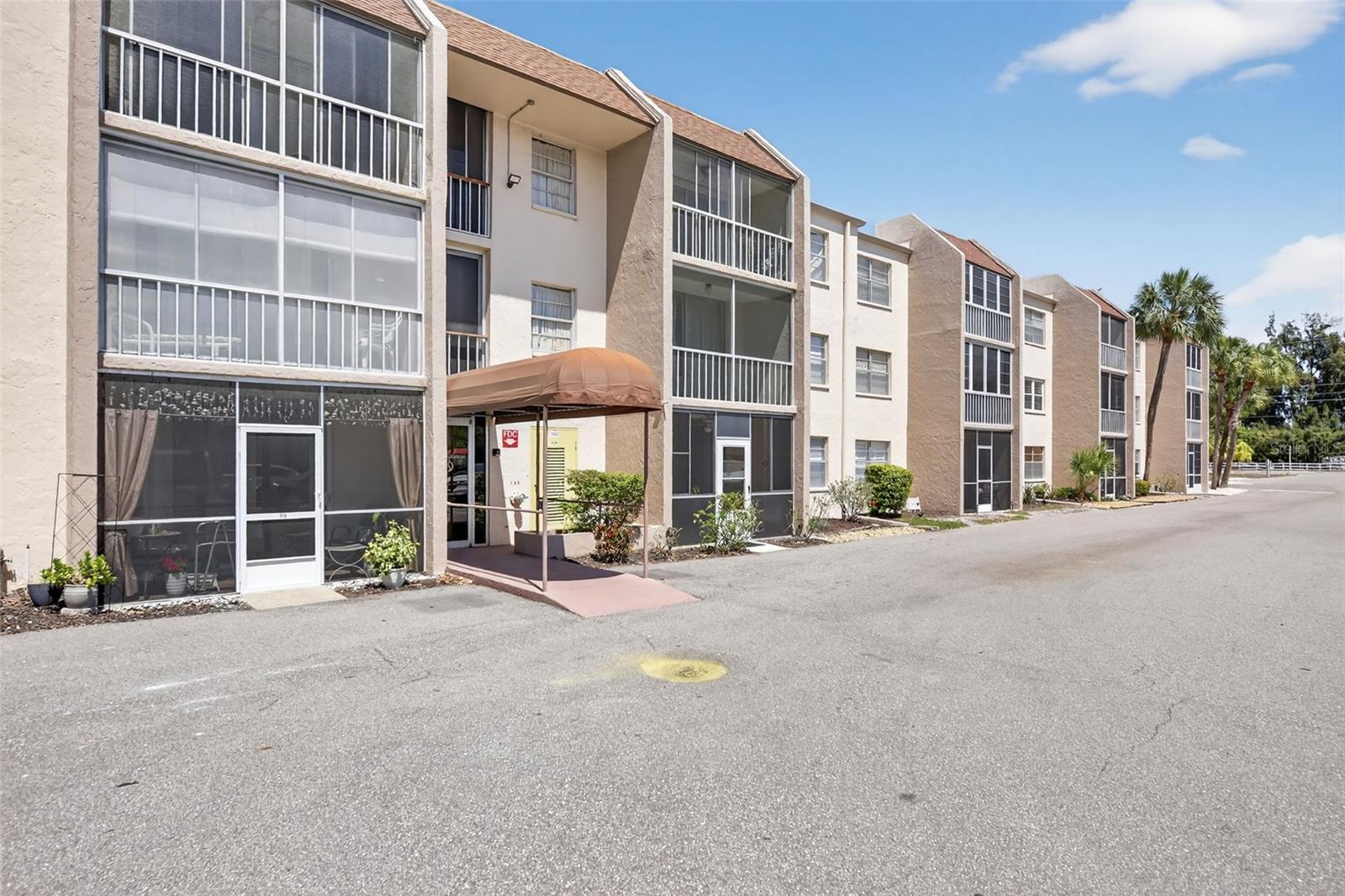 519 ALBEE FARM RD #214, VENICE, FL