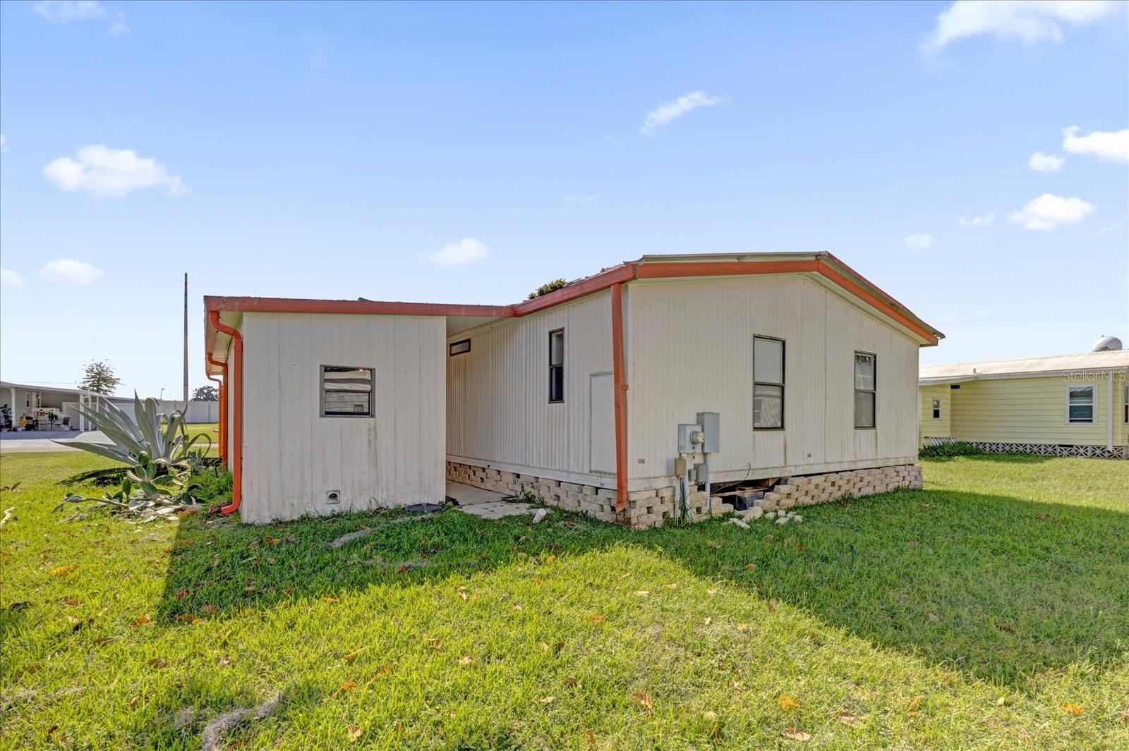 415 S TIMBER TRL, WILDWOOD, FL — photo 25
