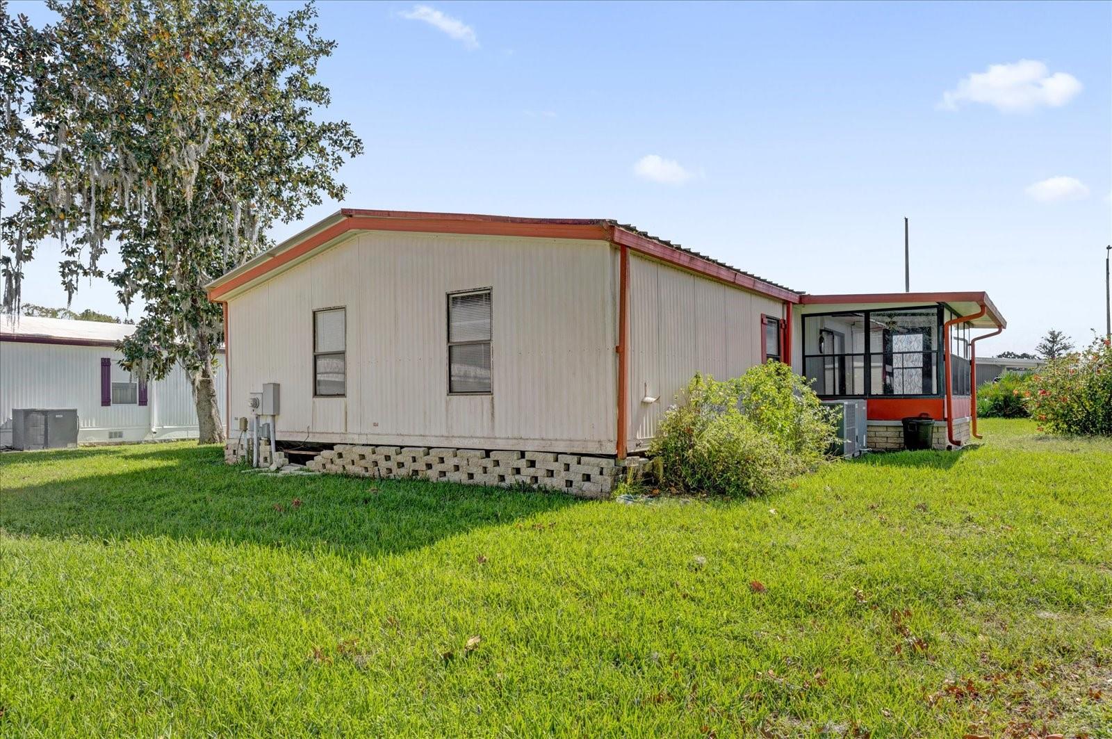 415 S TIMBER TRL, WILDWOOD, FL — photo 26