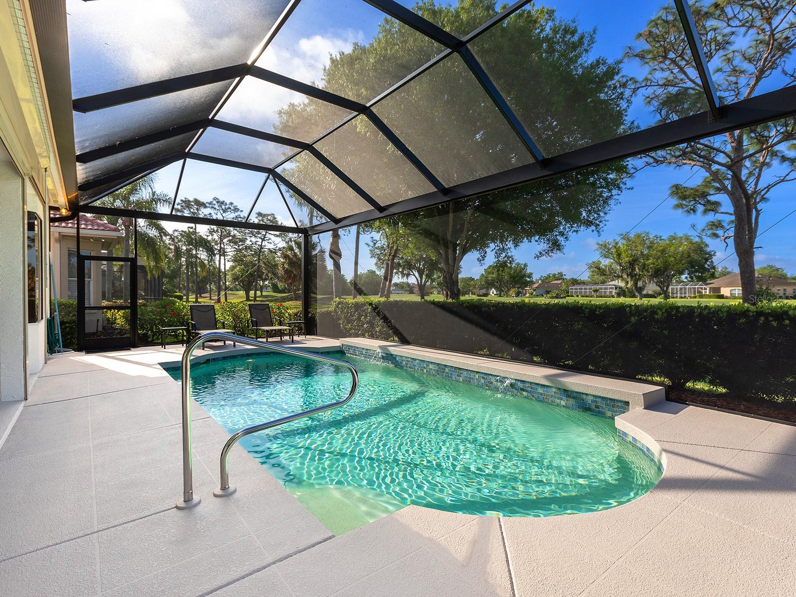 10106 GLENMORE AVE, BRADENTON, FL — photo 2