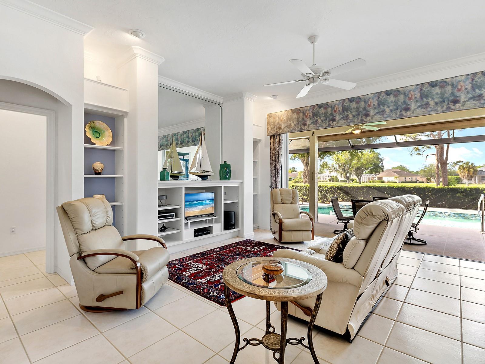 10106 GLENMORE AVE, BRADENTON, FL — photo 11