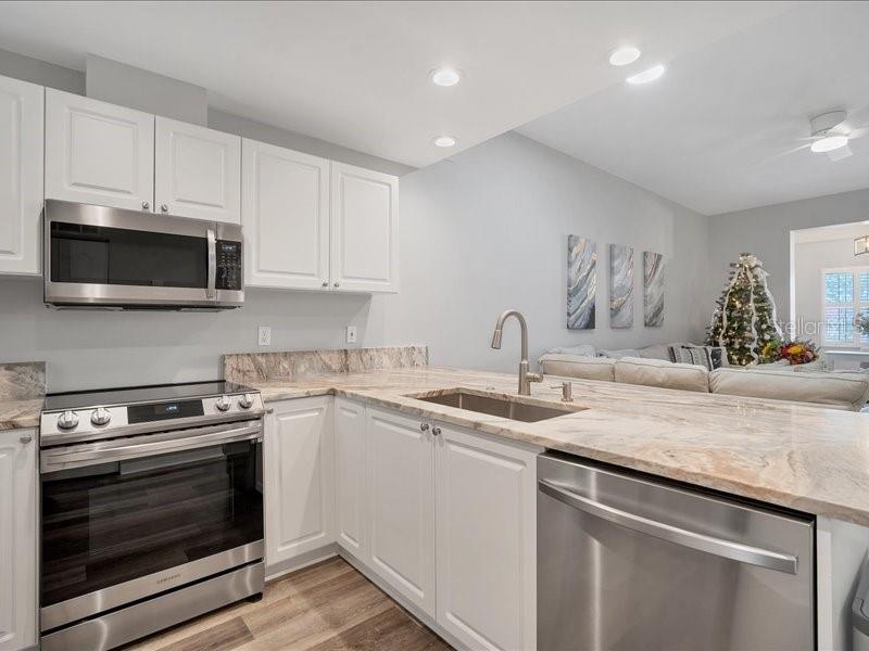 3701 54TH DR W #102, BRADENTON, FL — photo 12