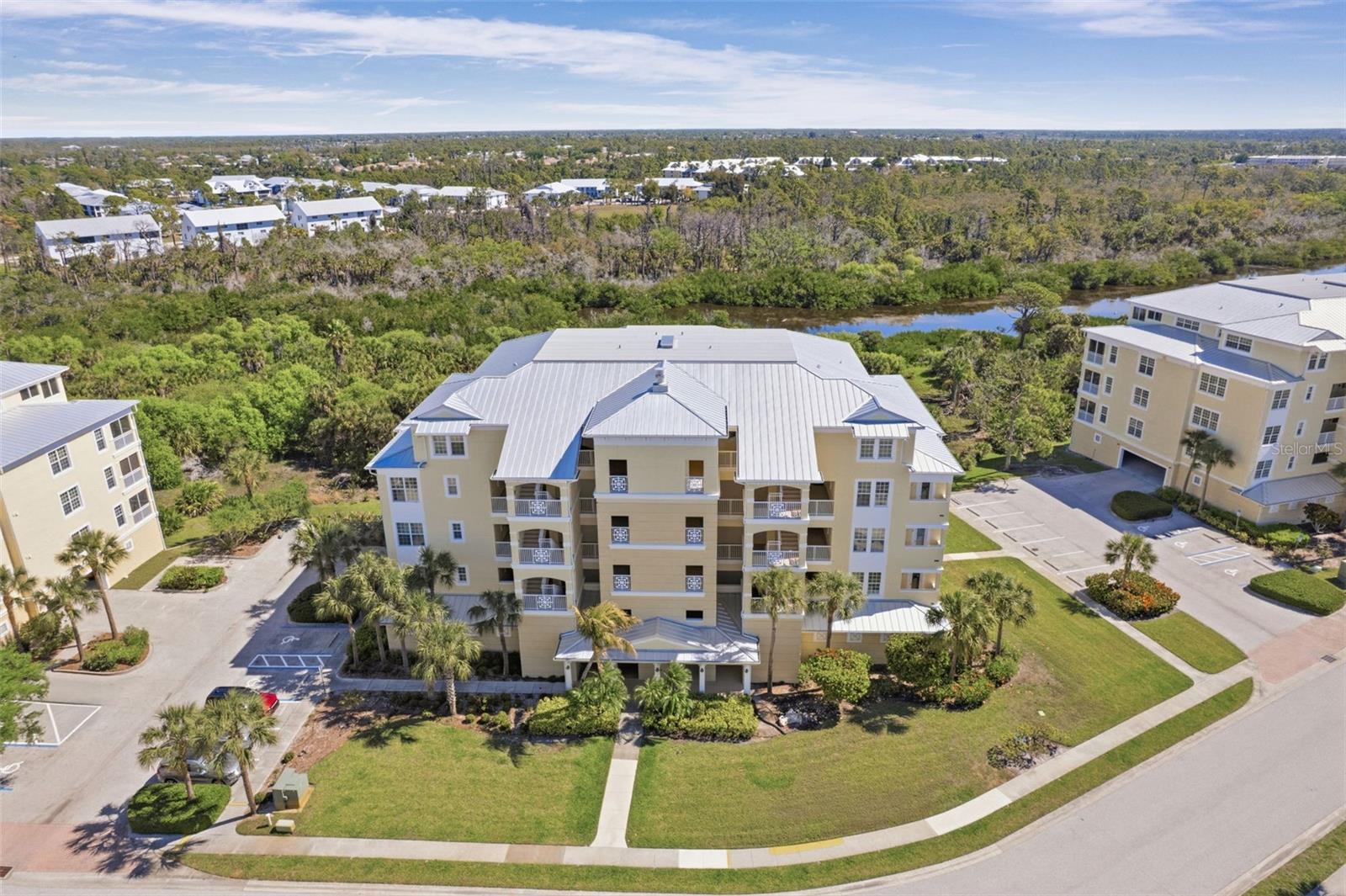 8561 AMBERJACK CIR #302, ENGLEWOOD, FL — photo 2