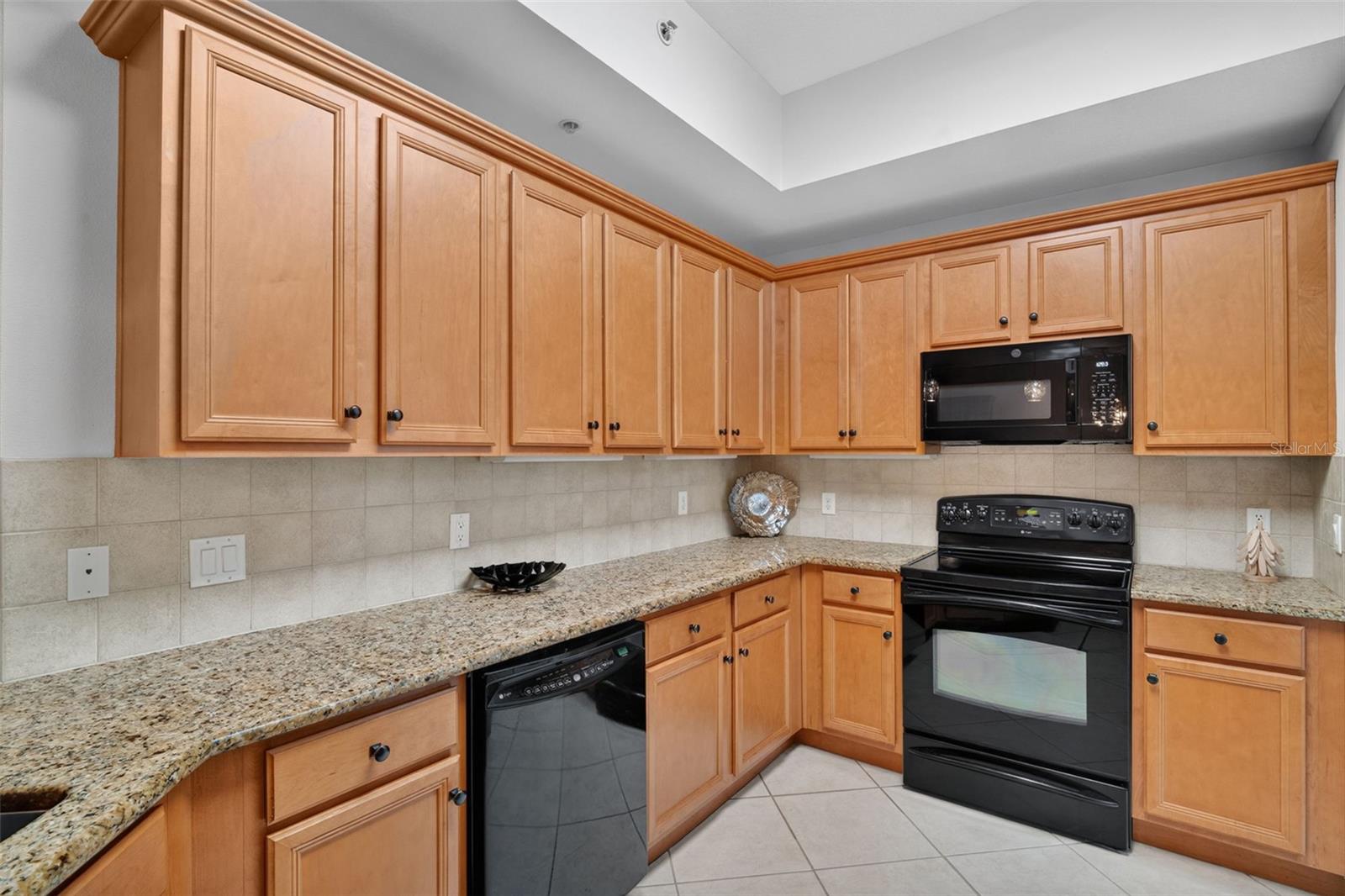 8561 AMBERJACK CIR #302, ENGLEWOOD, FL — photo 10