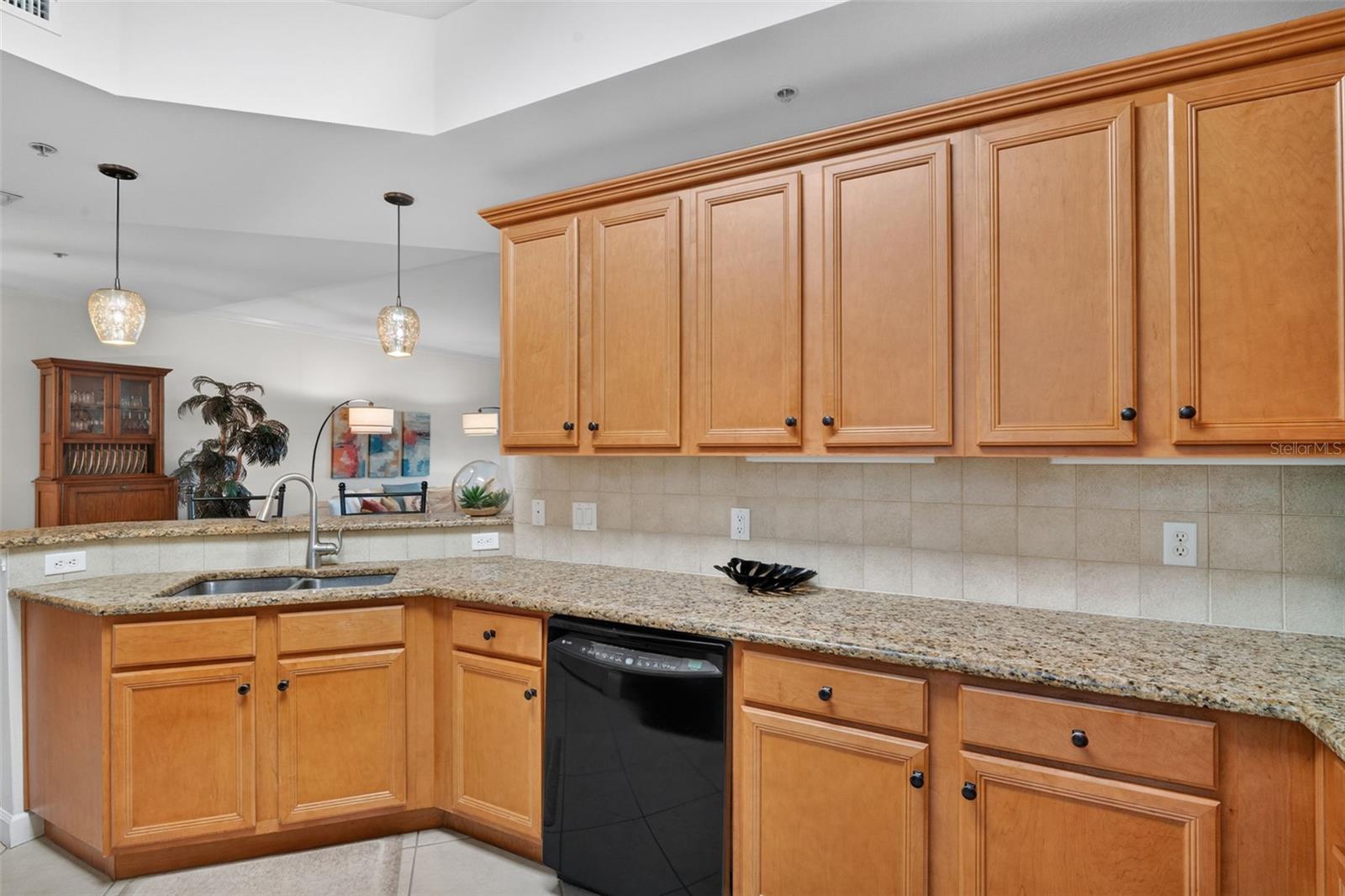 8561 AMBERJACK CIR #302, ENGLEWOOD, FL — photo 11