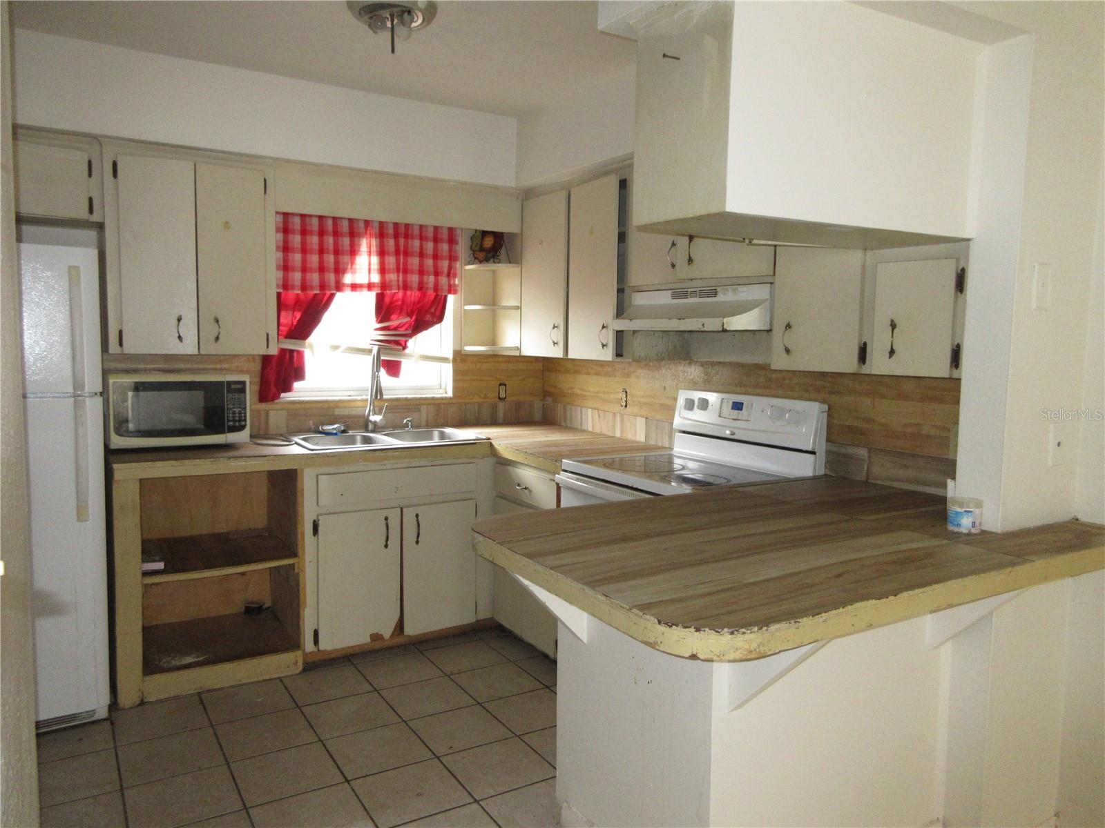 1050 CAPTIVA PT, LAKELAND, FL — photo 14