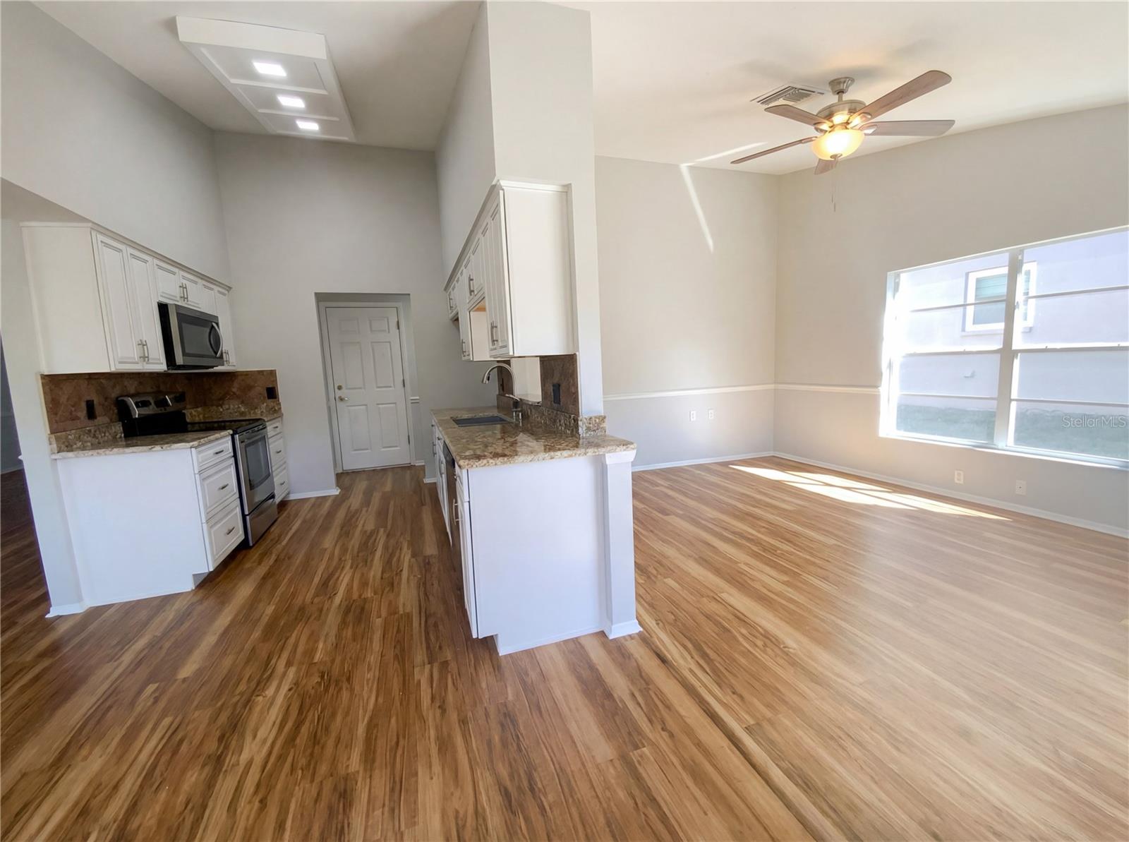 7410 WILLOW BROOK DR, SPRING HILL, FL — photo 4