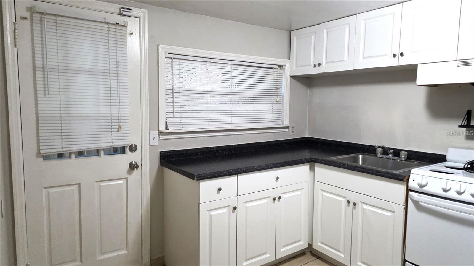 1113 S PARK AVE, SANFORD, FL — photo 3