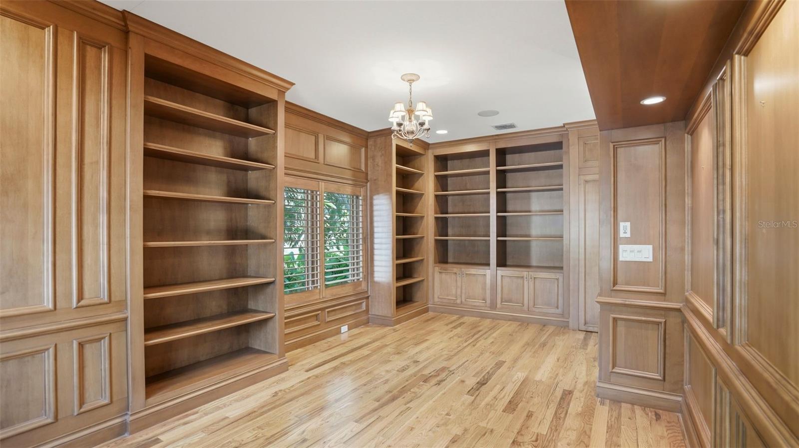 6755 30TH ST S, ST PETERSBURG, FL — photo 33