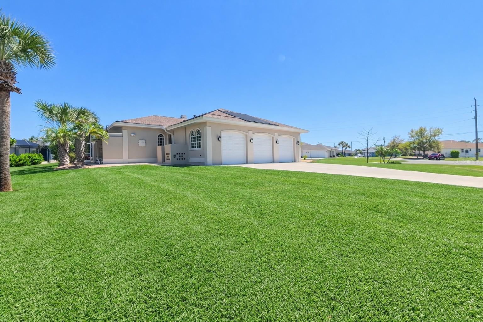 2 LONG MEADOW RD, ROTONDA WEST, FL — photo 8