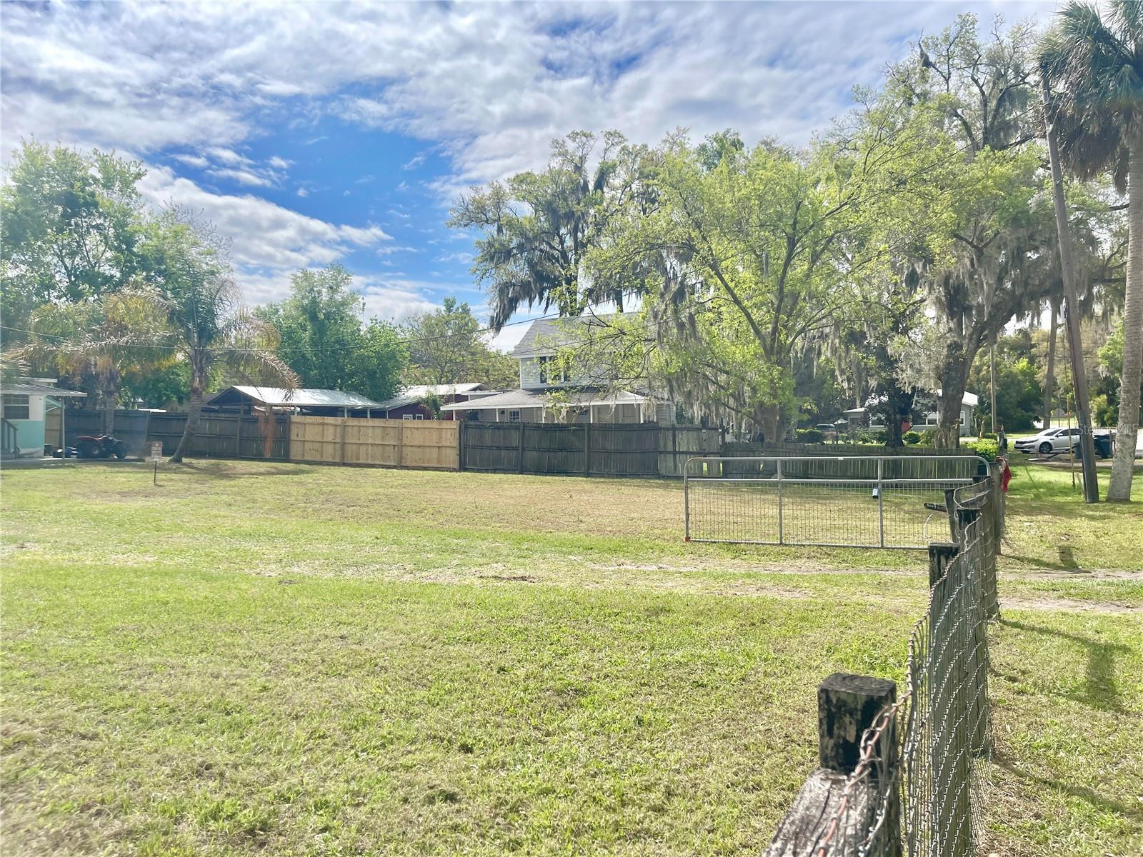5075 CENTRAL AVE, DE LEON SPRINGS, FL — photo 7