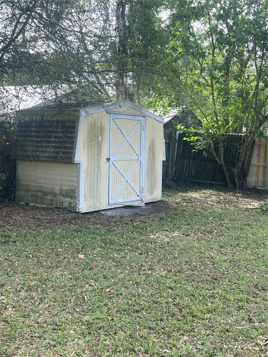 5075 CENTRAL AVE, DE LEON SPRINGS, FL — photo 26