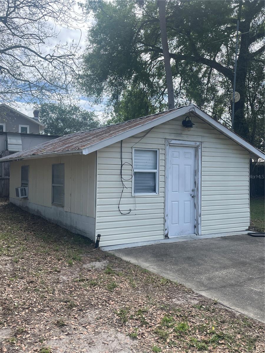 5075 CENTRAL AVE, DE LEON SPRINGS, FL — photo 33