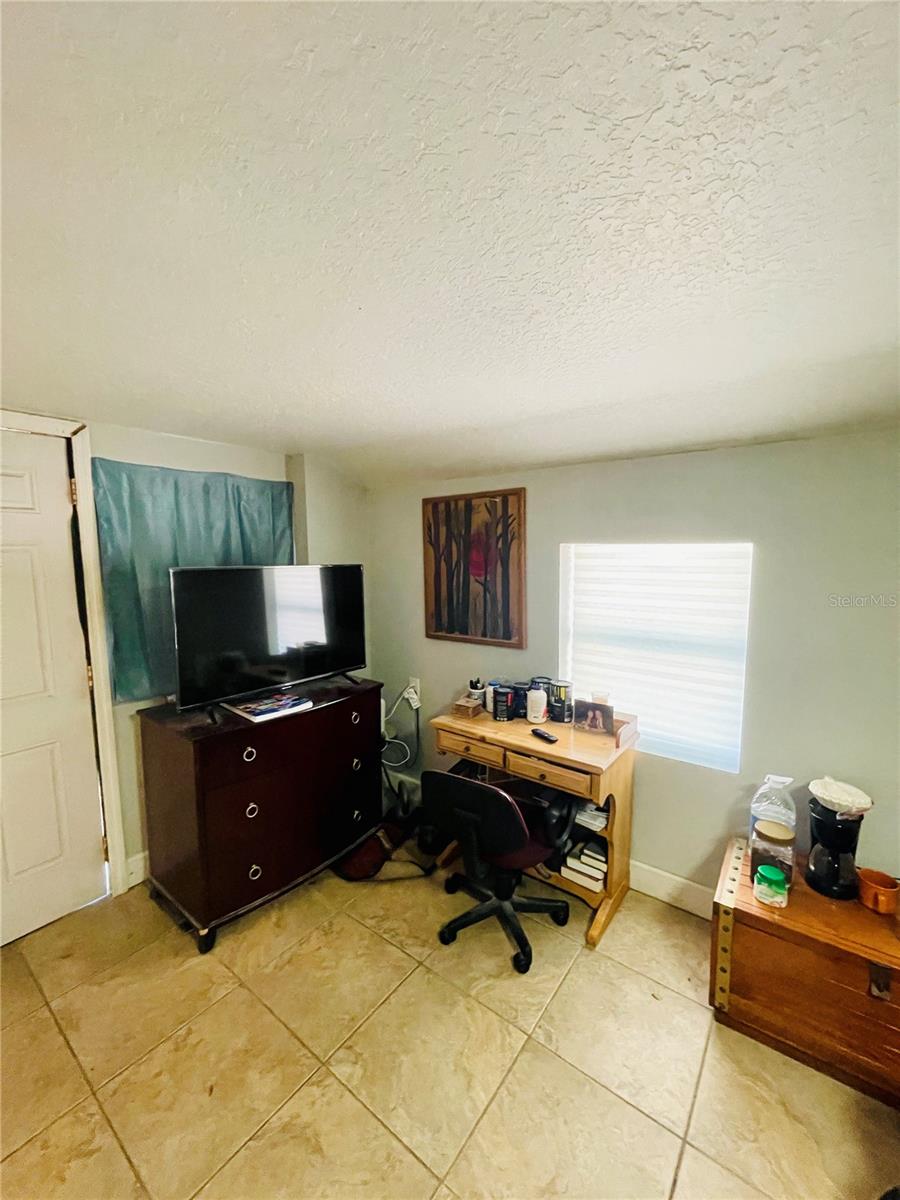 5075 CENTRAL AVE, DE LEON SPRINGS, FL — photo 37