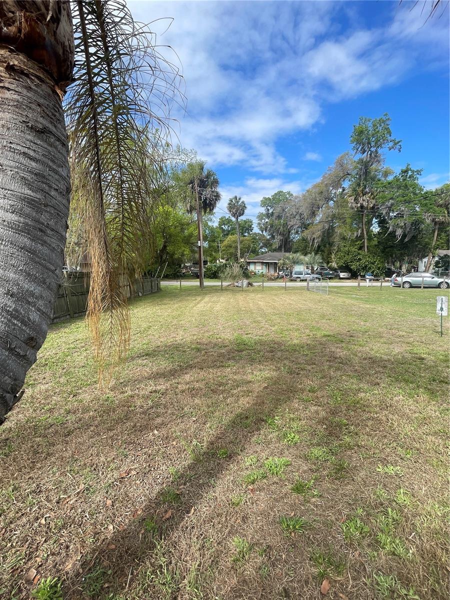 5075 CENTRAL AVE, DE LEON SPRINGS, FL — photo 45