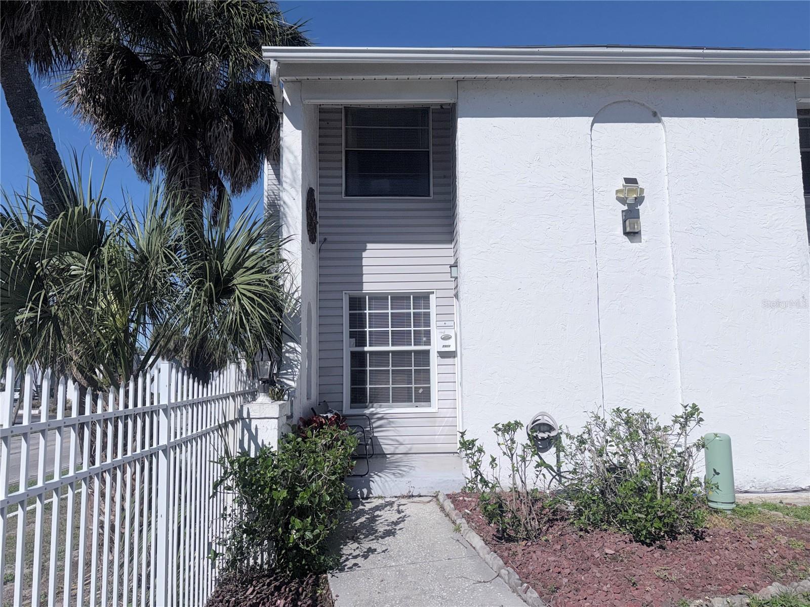 7321 JACKSON SPRINGS RD, TAMPA, FL — photo 2