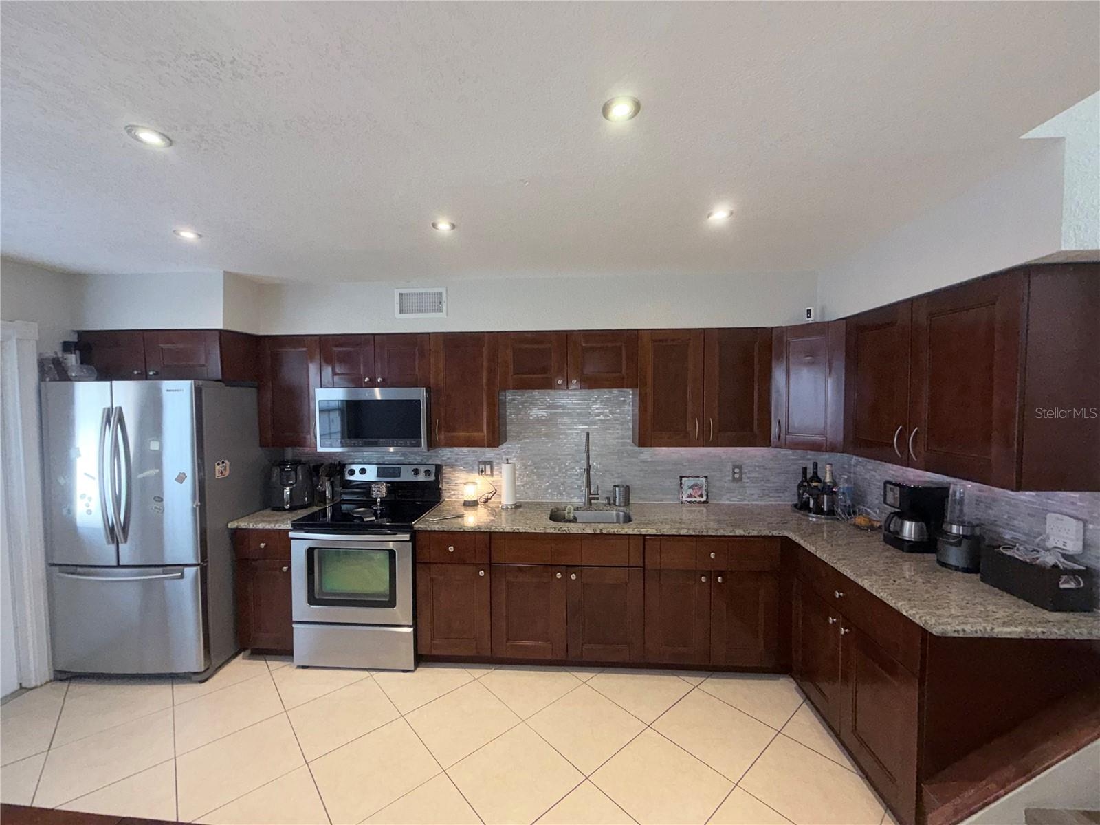 7321 JACKSON SPRINGS RD, TAMPA, FL — photo 7