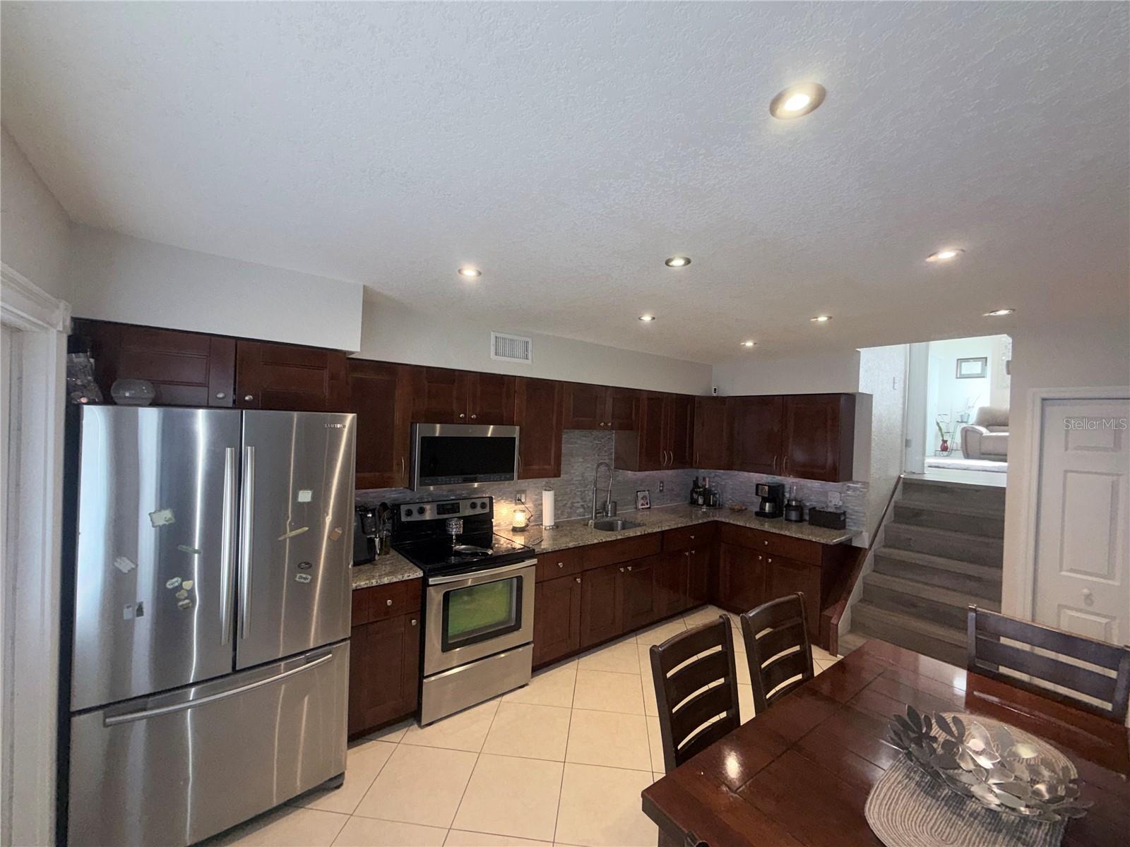 7321 JACKSON SPRINGS RD, TAMPA, FL — photo 9