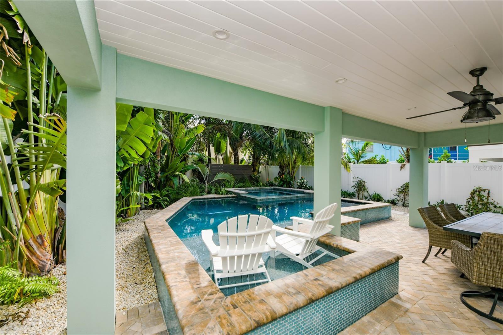 336 AVENIDA DE MAYO, SARASOTA, FL — photo 48