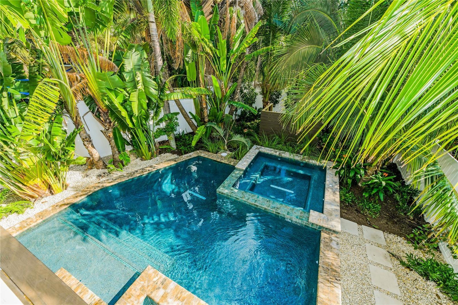 336 AVENIDA DE MAYO, SARASOTA, FL — photo 56