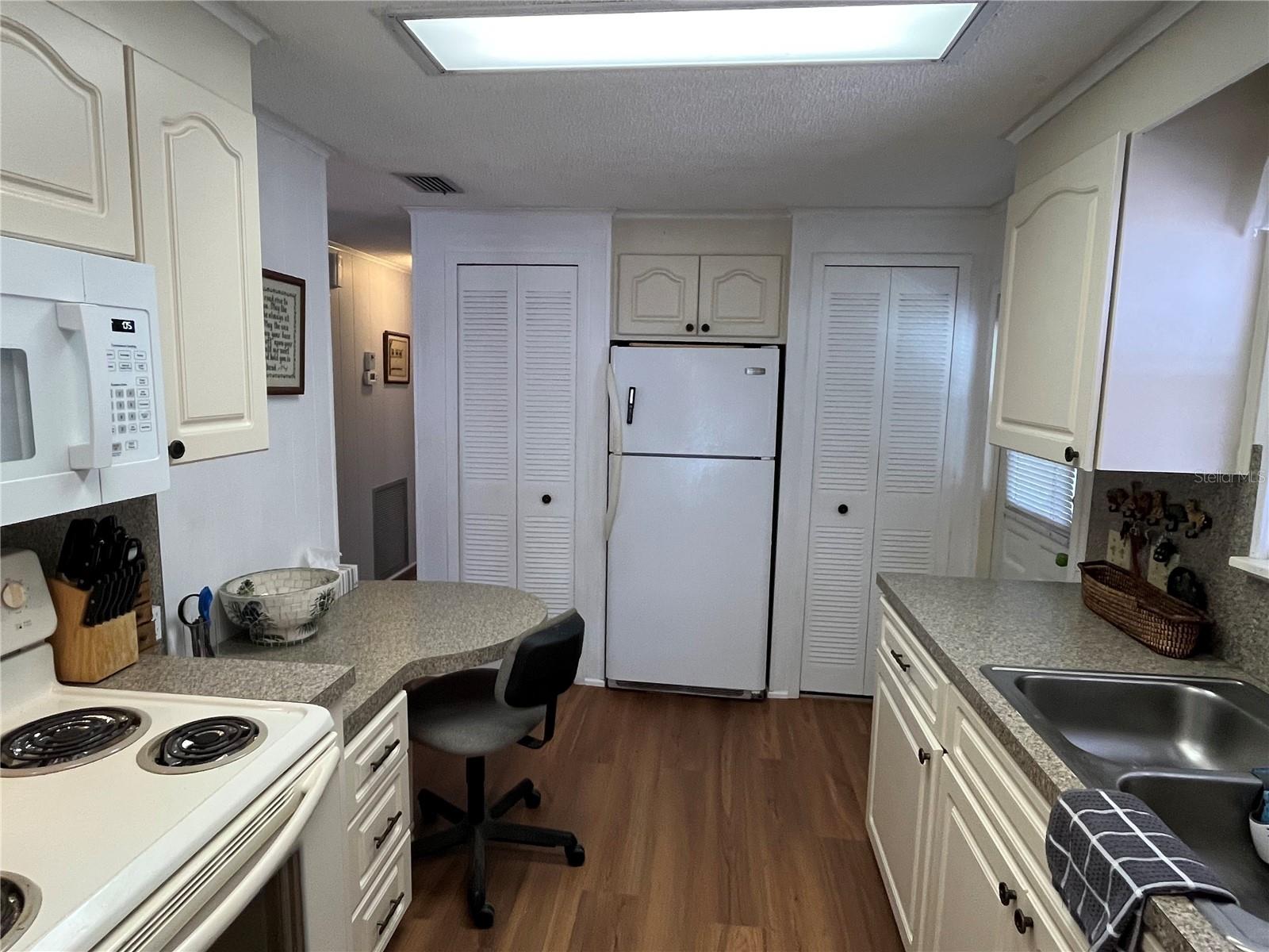 803 JOLANDA CIR, VENICE, FL — photo 18