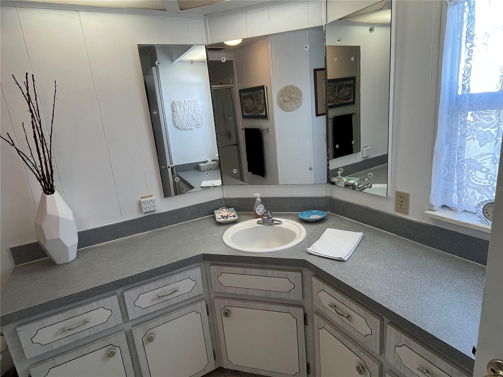803 JOLANDA CIR, VENICE, FL — photo 34